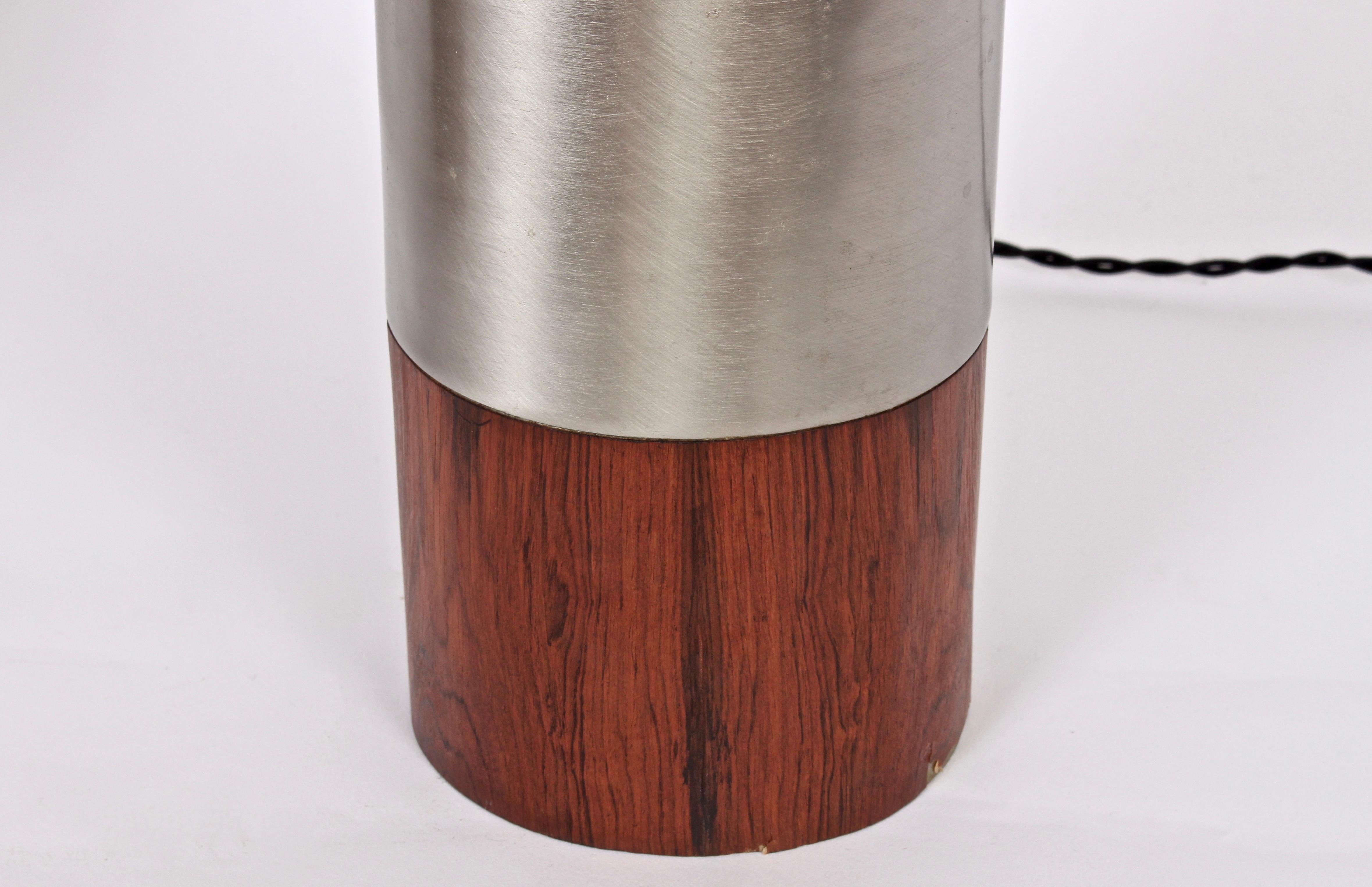 Monumental Pair Laurel Lamp Co. Brushed Aluminum, Walnut Base Column Table Lamps For Sale 5