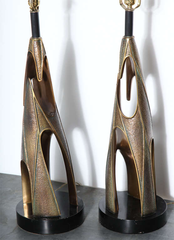 Brutalist Monumental Pair of Laurel Lamp Co. Paul Evans Style Bronze Resin Table Lamps