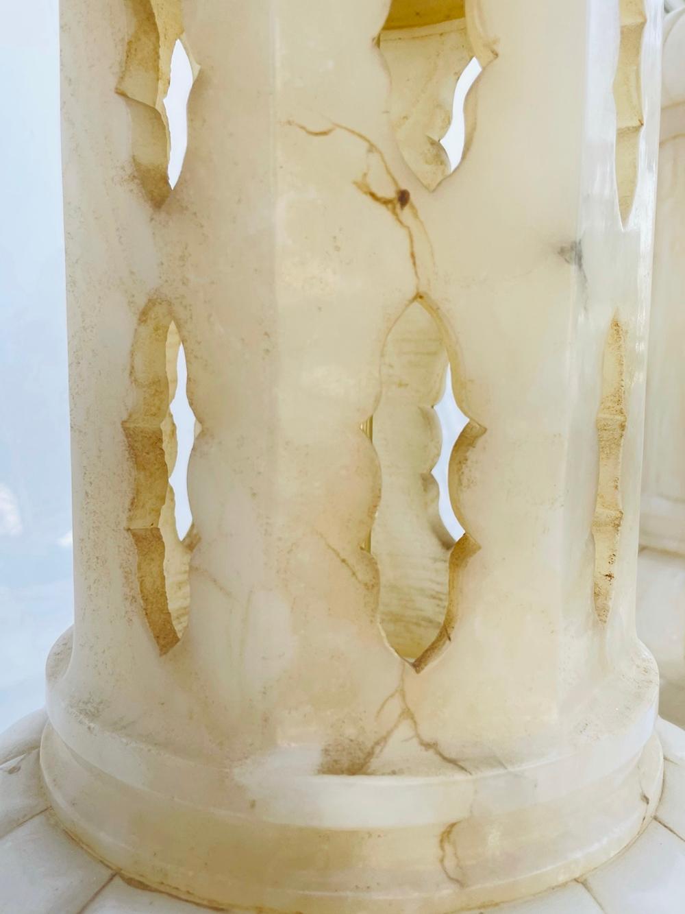 Monumental Pair of Marble Lamps Made in Italy For Sale 3