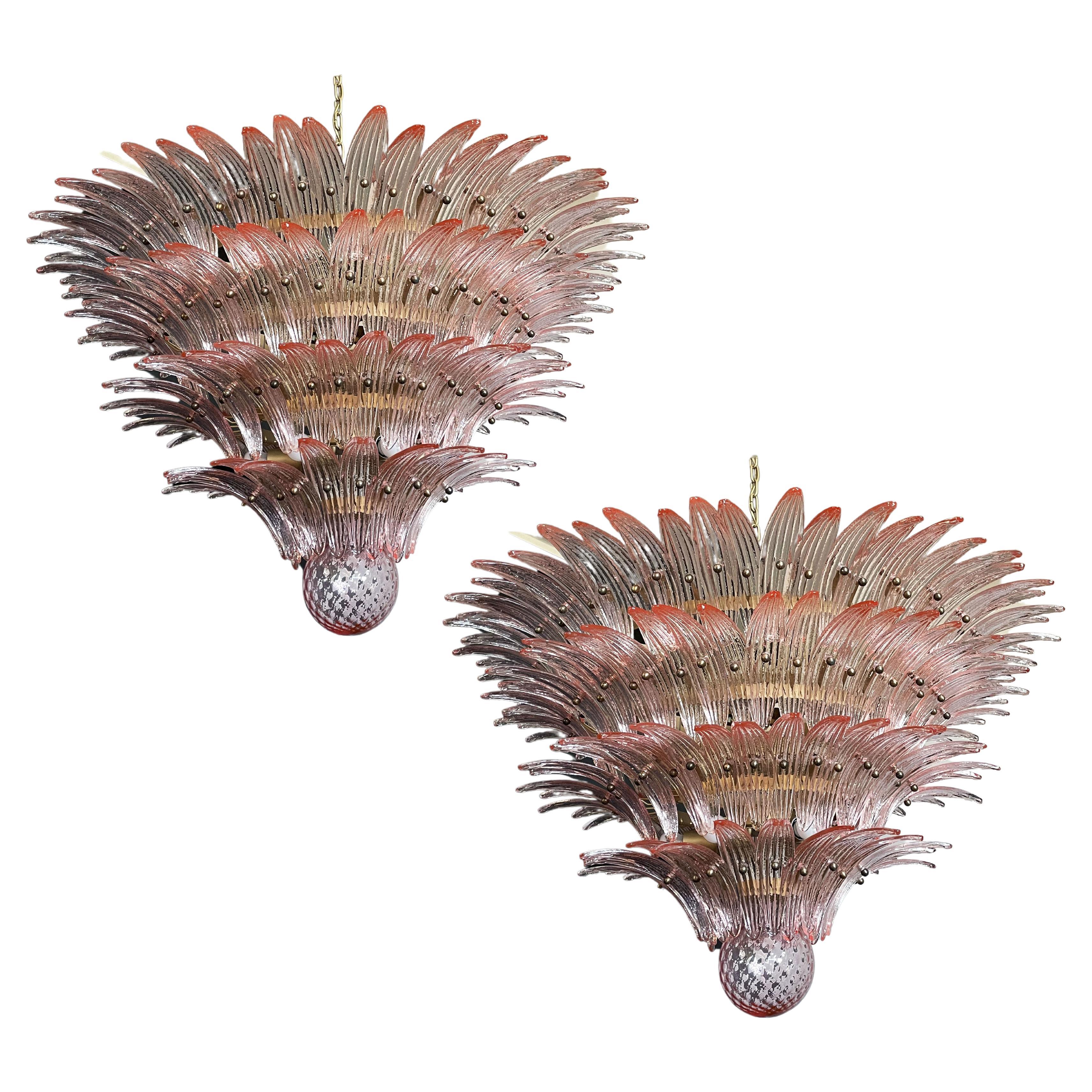 Palmette ceiling light made by 163 Murano pink glasses in a gold metal frame. Murano blown glass in a traditional way. Structure in gold colored metal.
Period:1980's.
Dimensions: 55,10 inches (140cm) height with chain; 31,50 inches (80 cm) height