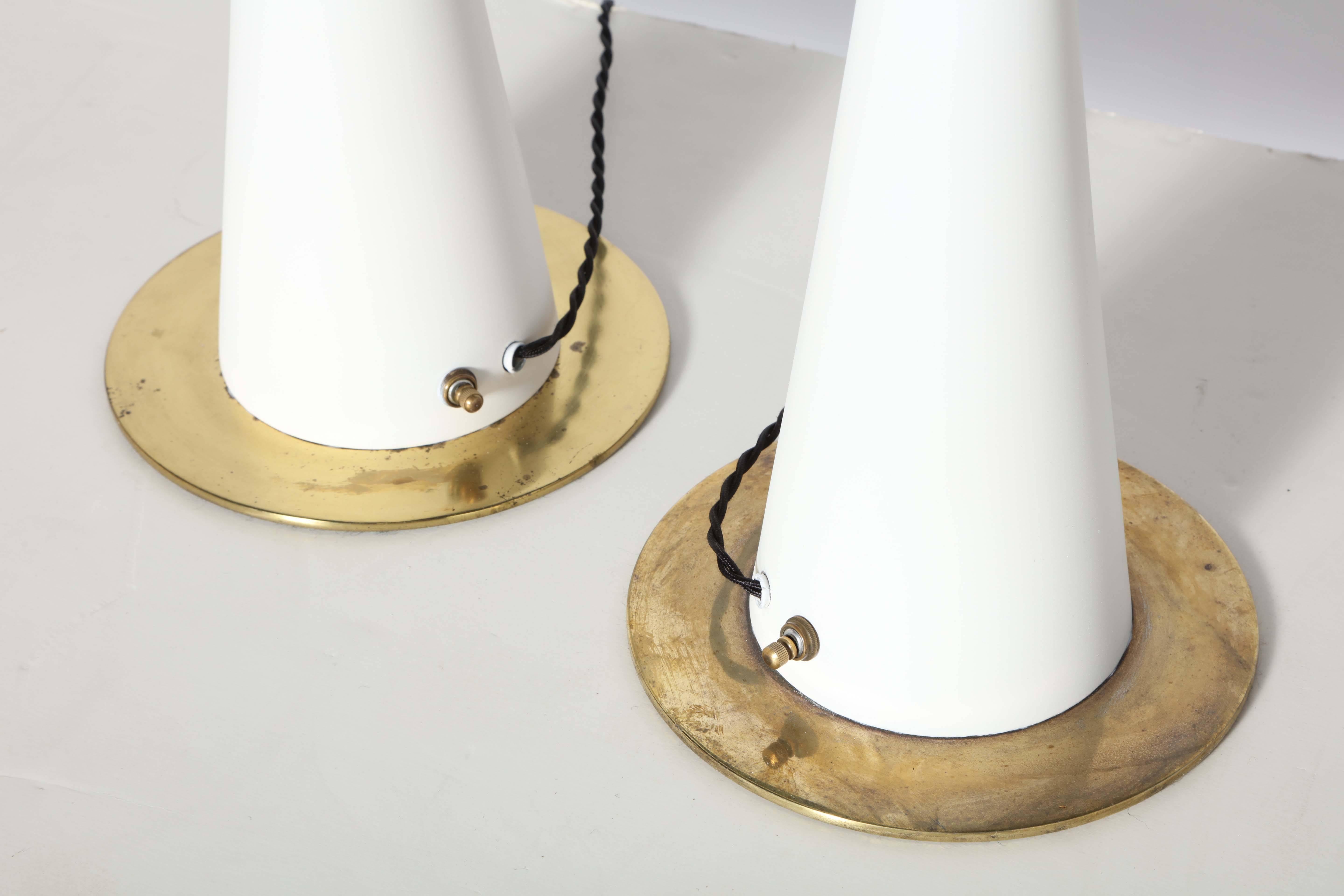 Monumental Pair of Stewart Ross James for Hansen White Enamel Brass Table Lamps In Good Condition In Bainbridge, NY