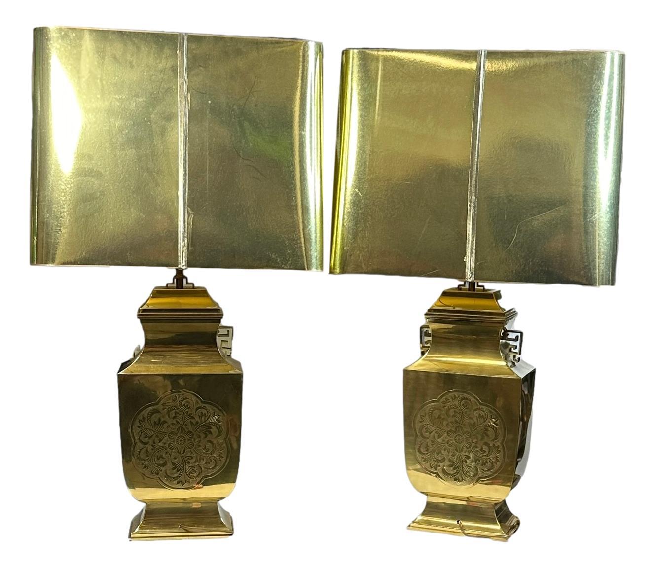 Metal Monumental Pair of Table Lamps Gold Brass Pagoda Style with Shade Vintage, Italy For Sale