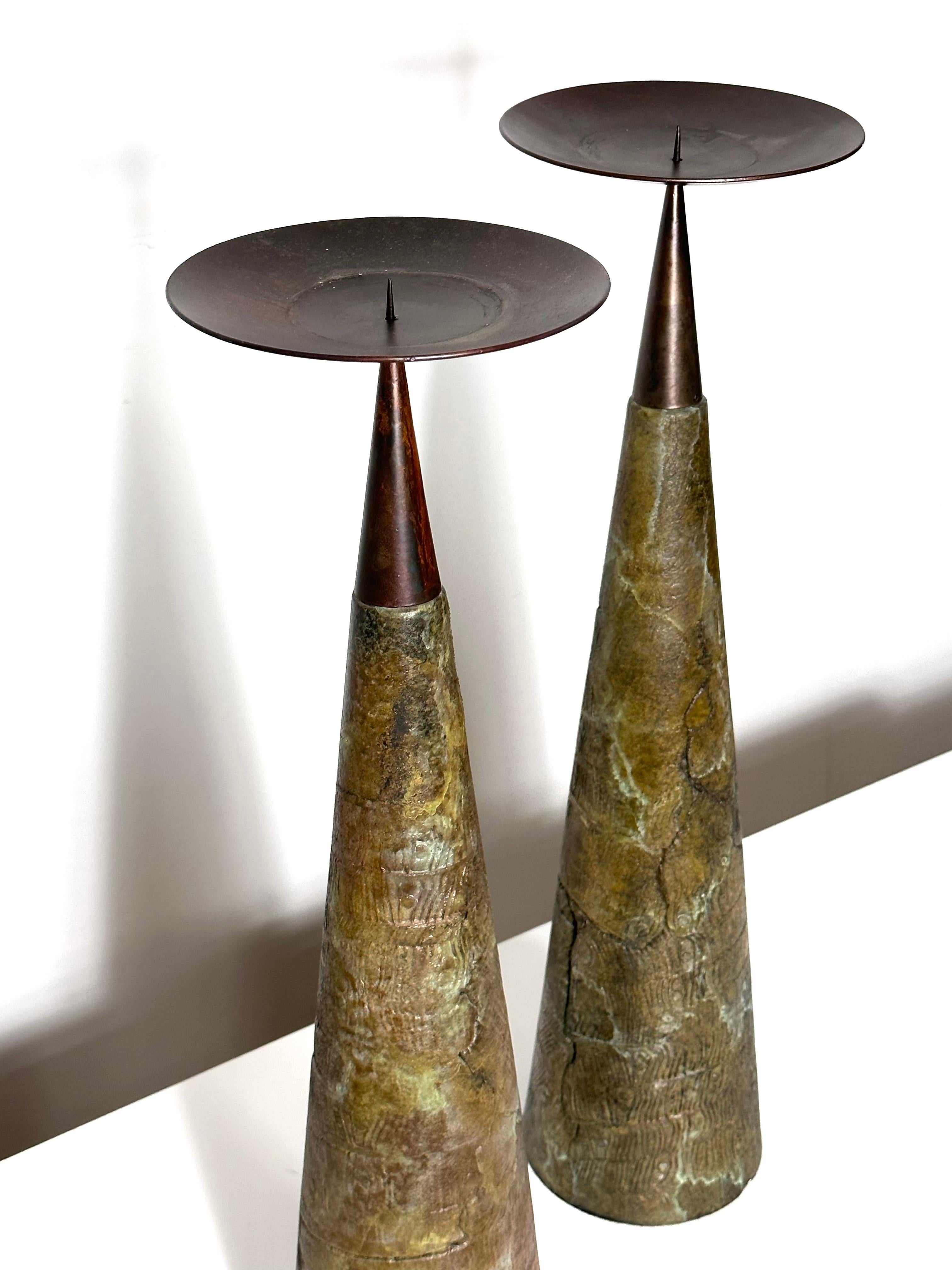 Monumental Pair of Tony Evans Ceramic Bronze Conical Pillar Candlesticks 1980s In Good Condition In Troy, MI