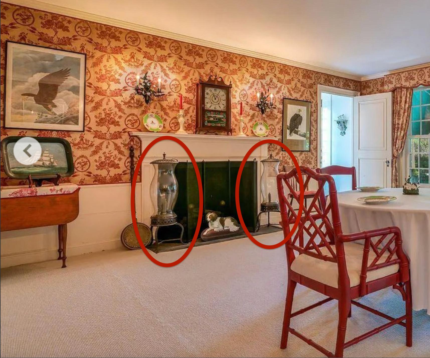 Coppia monumentale di lampade a uragano in ferro battuto e vetro soffiato V.I.I. di John Vesey della fine degli anni '50. In oltre 15 anni di interesse per il lavoro di Vesey, questa è la prima coppia di lampade a uragano che compare sul mercato.