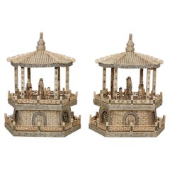 Paire monumentale de temples pagodes chinois vintage incrustés d'os