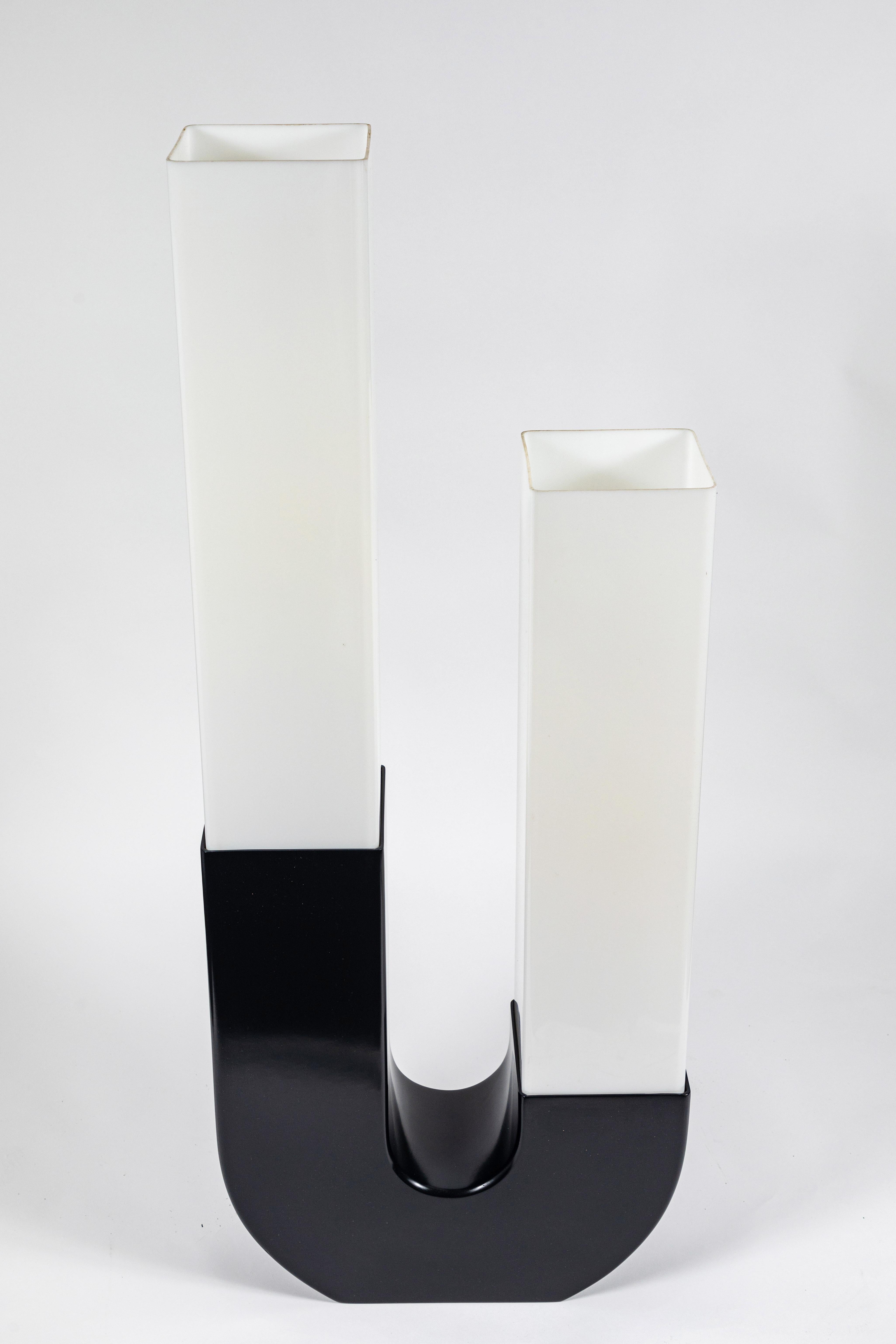 Acrylic Monumental Pair of Wood and Resin Lamps by Modline, 1960s For Sale