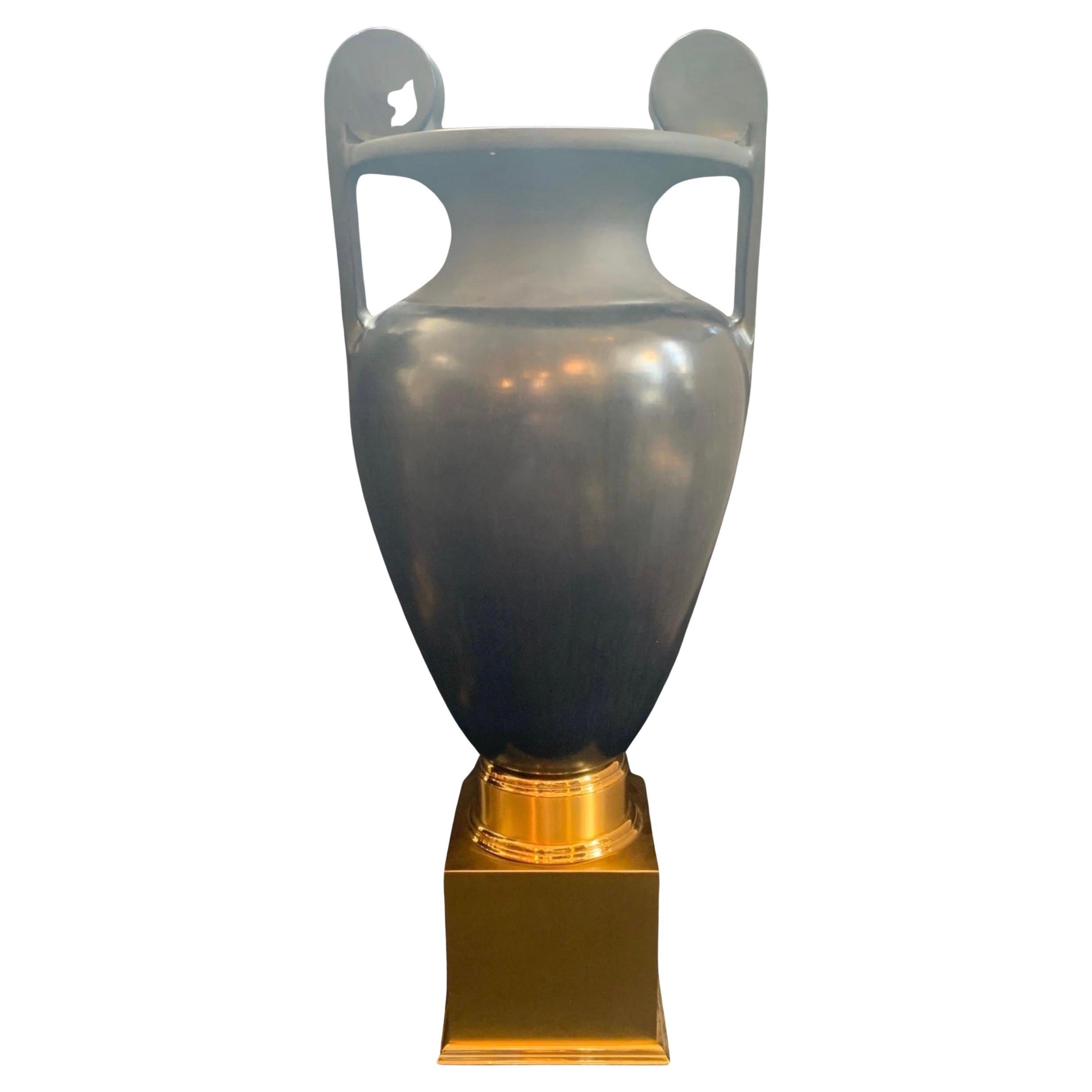 Monumental Pair Porcelain Black Basalt-Glazed Neoclassical Urns Bronze Bases In Good Condition In Roslyn, NY