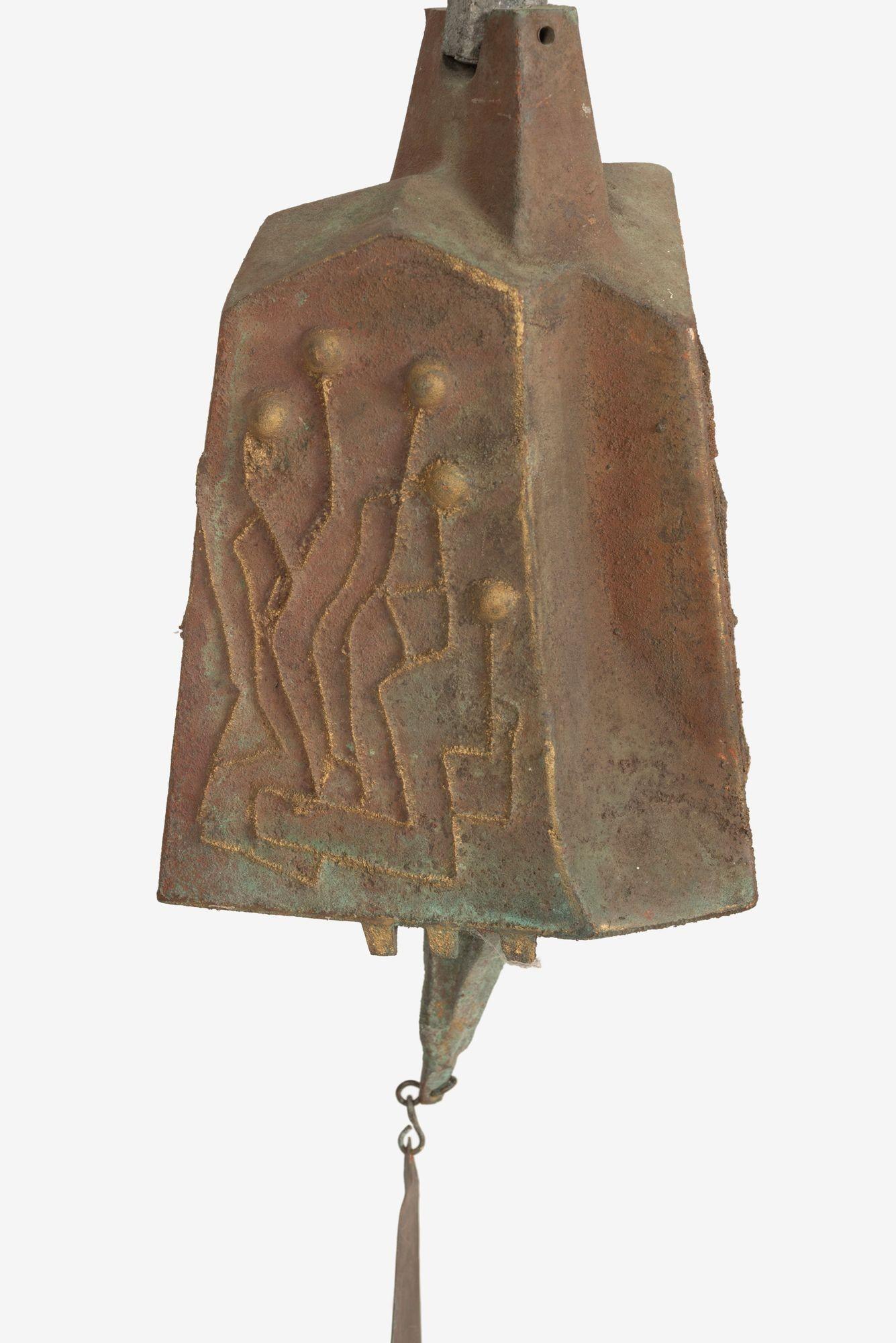 Metà XX secolo Campana monumentale in bronzo brutalista di Paolo Soleri con colonna vertebrale in alluminio fuso, 1960 in vendita