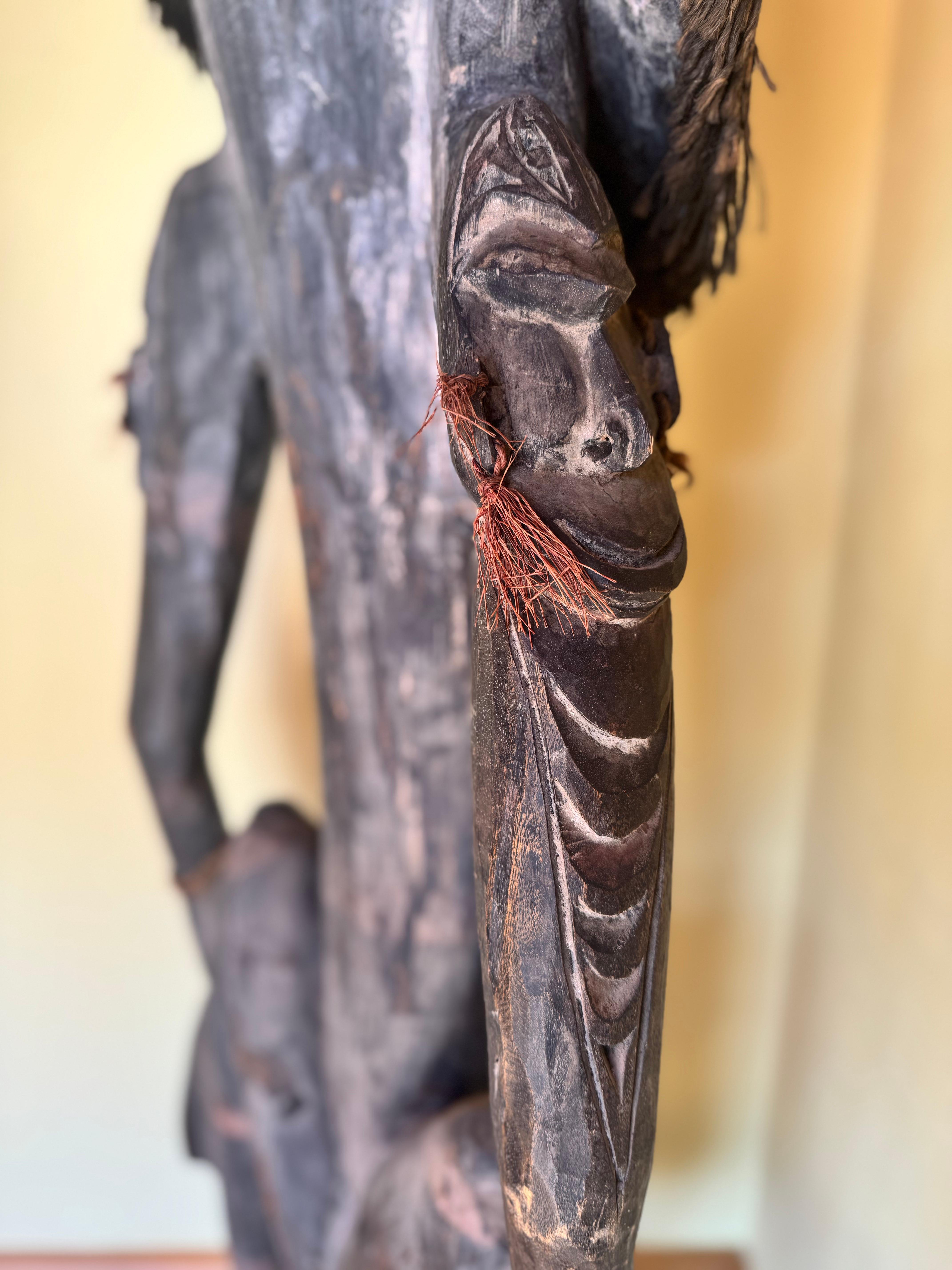 Figura monumental de espíritu de Papúa Nueva Guinea, mediados del siglo XX en venta 1