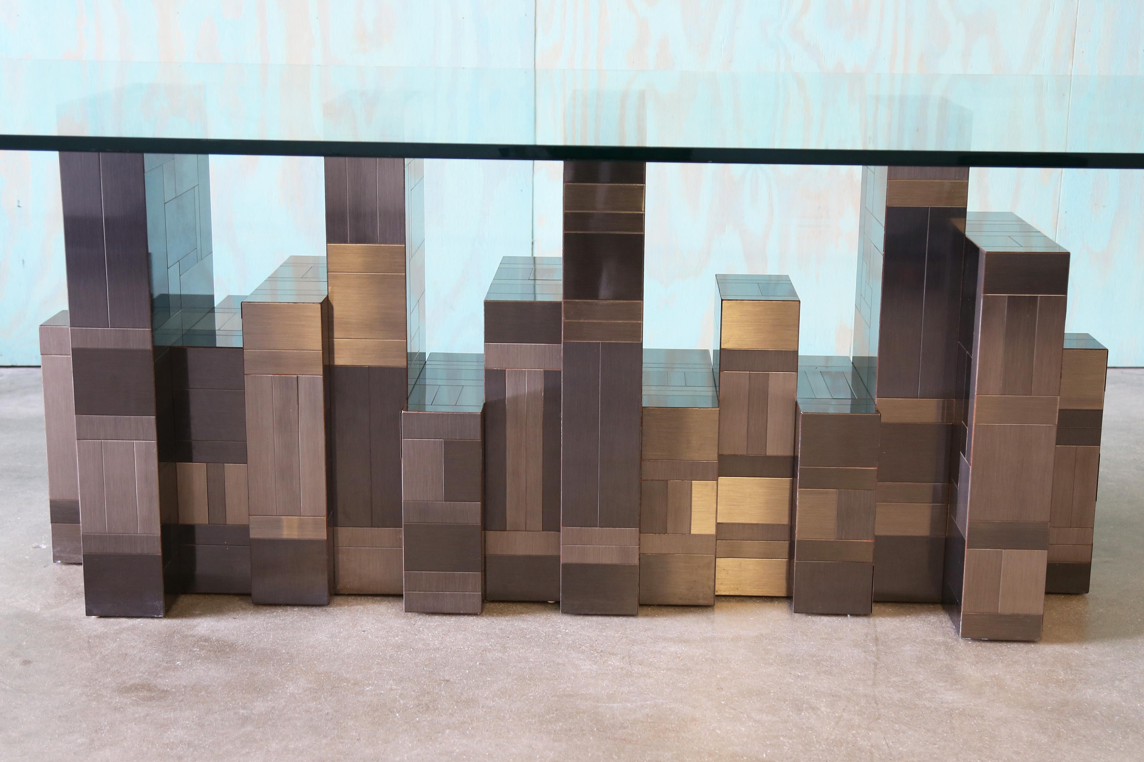 Milieu du XXe siècle Monumental Paul Evans Gunmetal Cityscape Dining Table Mid Century Modern en vente