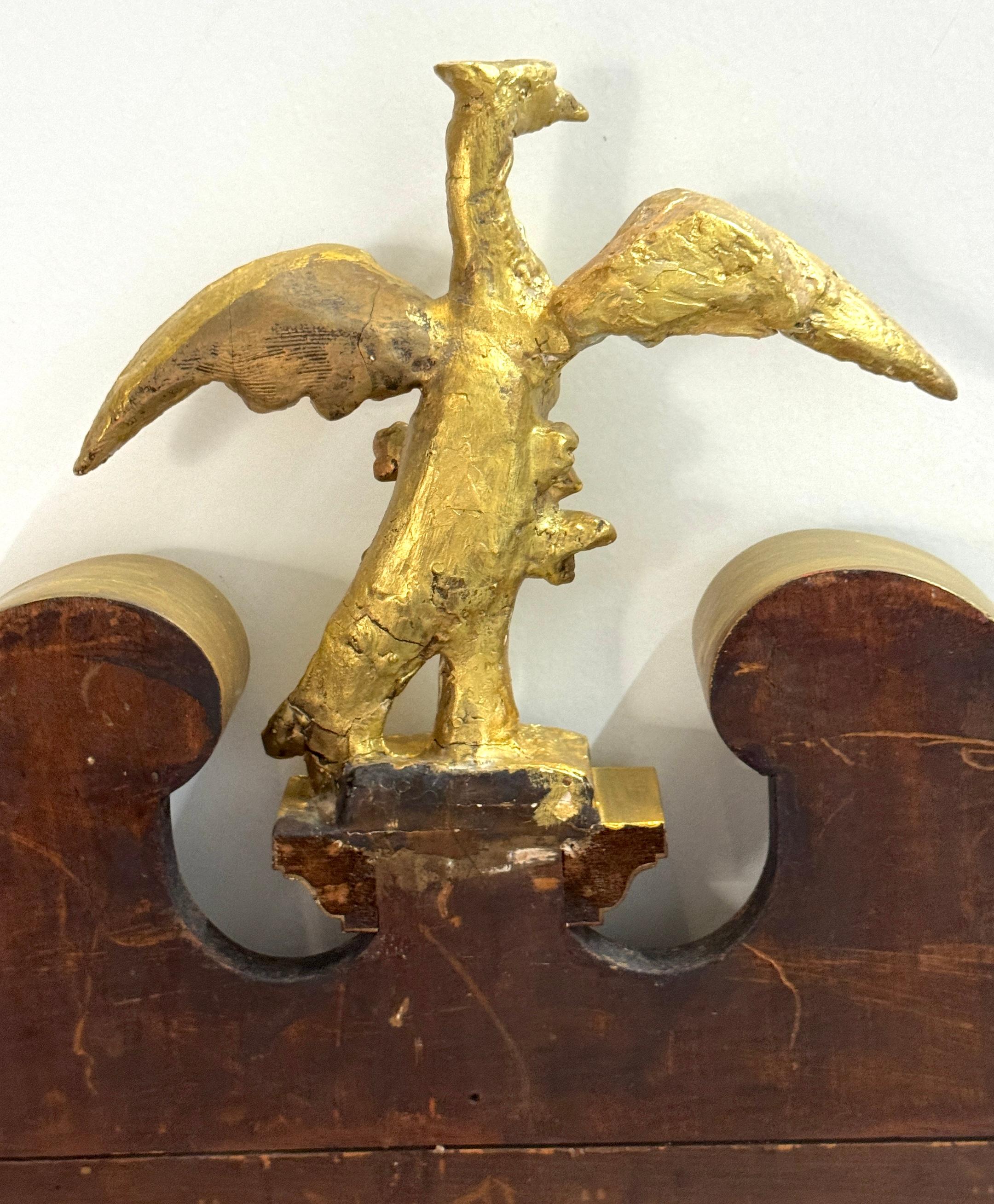 Monumental miroir aigle en acajou et doré de la période fédérale de Philadelphie en vente 6