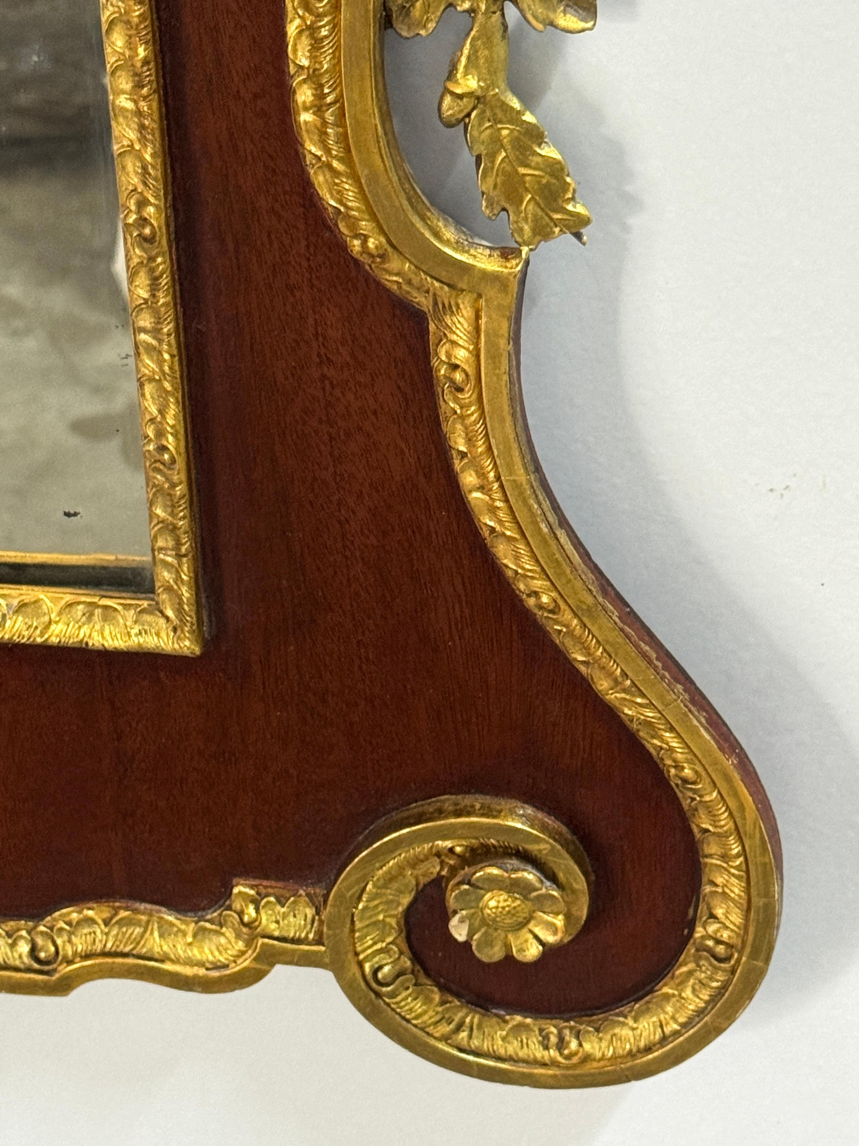 Monumental miroir aigle en acajou et doré de la période fédérale de Philadelphie en vente 1