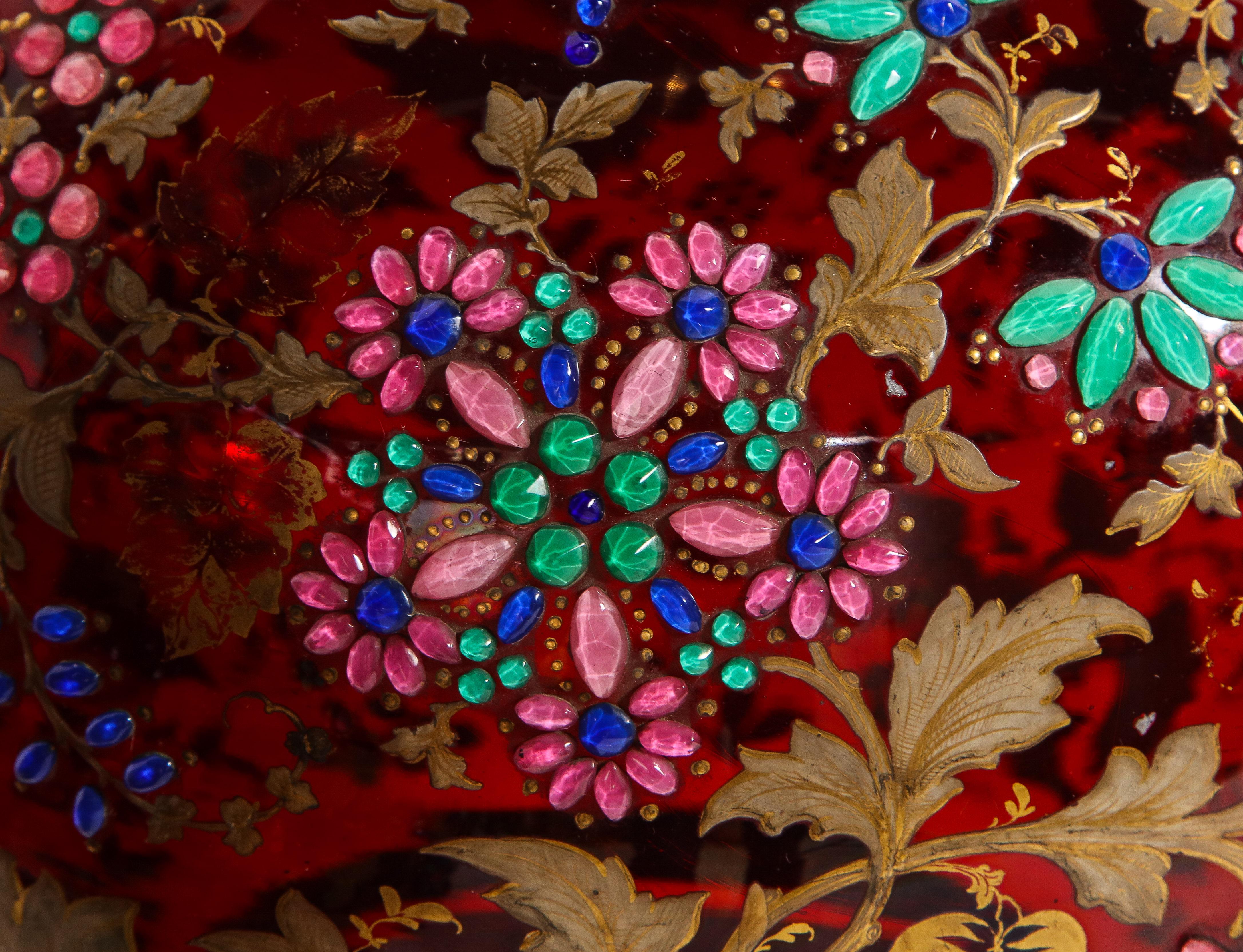 Monumentale Pr Moser juwelenbesetzte Rubin-rote Overlay-Vasen, zweiteilig, 24k Gold, emaillierte Vasen im Angebot 8