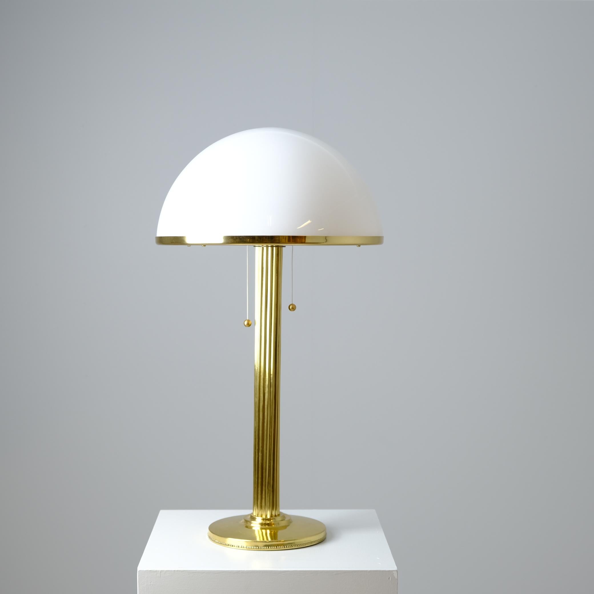 Monumentale & seltene Tischlampe des Architekten Eino Schroderus, Koru Oy Finnland 1920er Jahre im Zustand „Gut“ im Angebot in Helsinki, FI