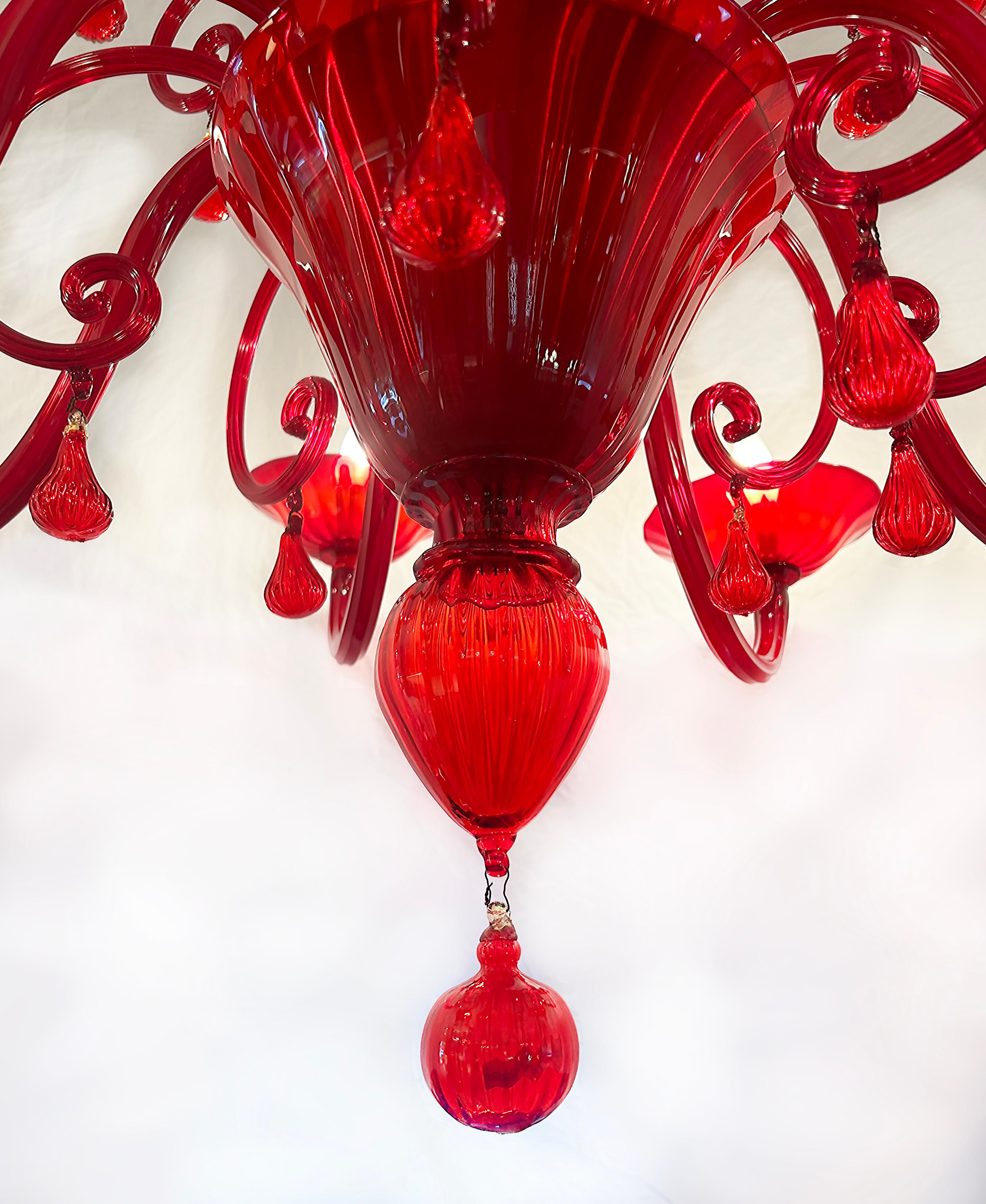Lustre à 10 branches en verre de Murano rouge monumental en vente 4
