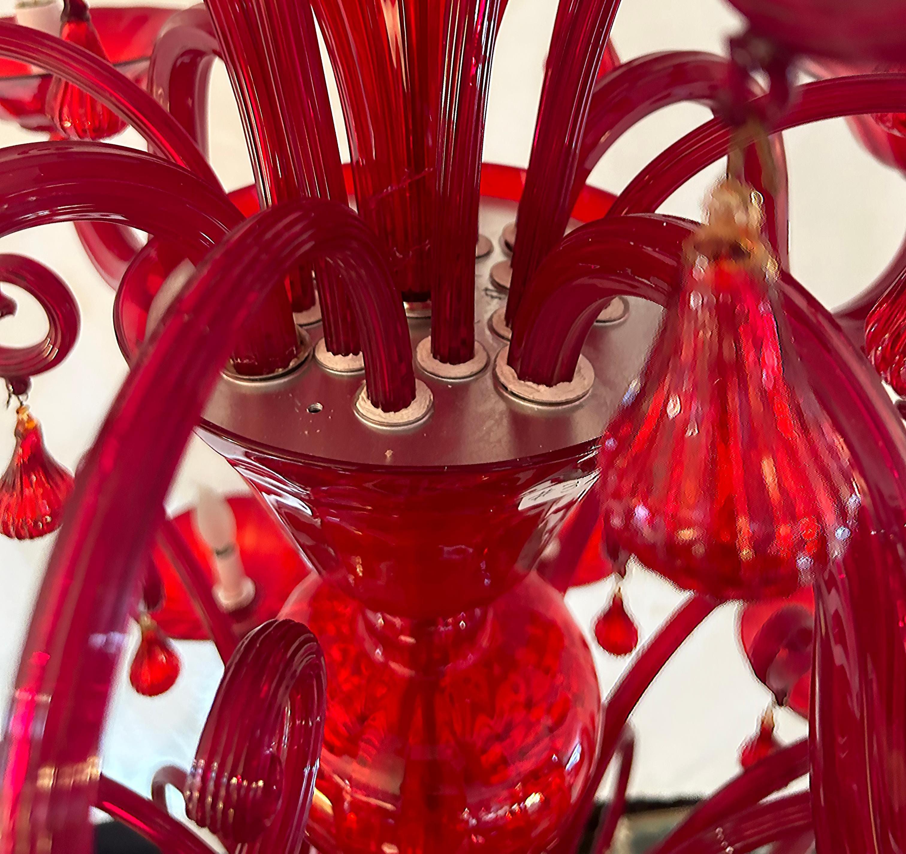Lustre à 10 branches en verre de Murano rouge monumental en vente 5