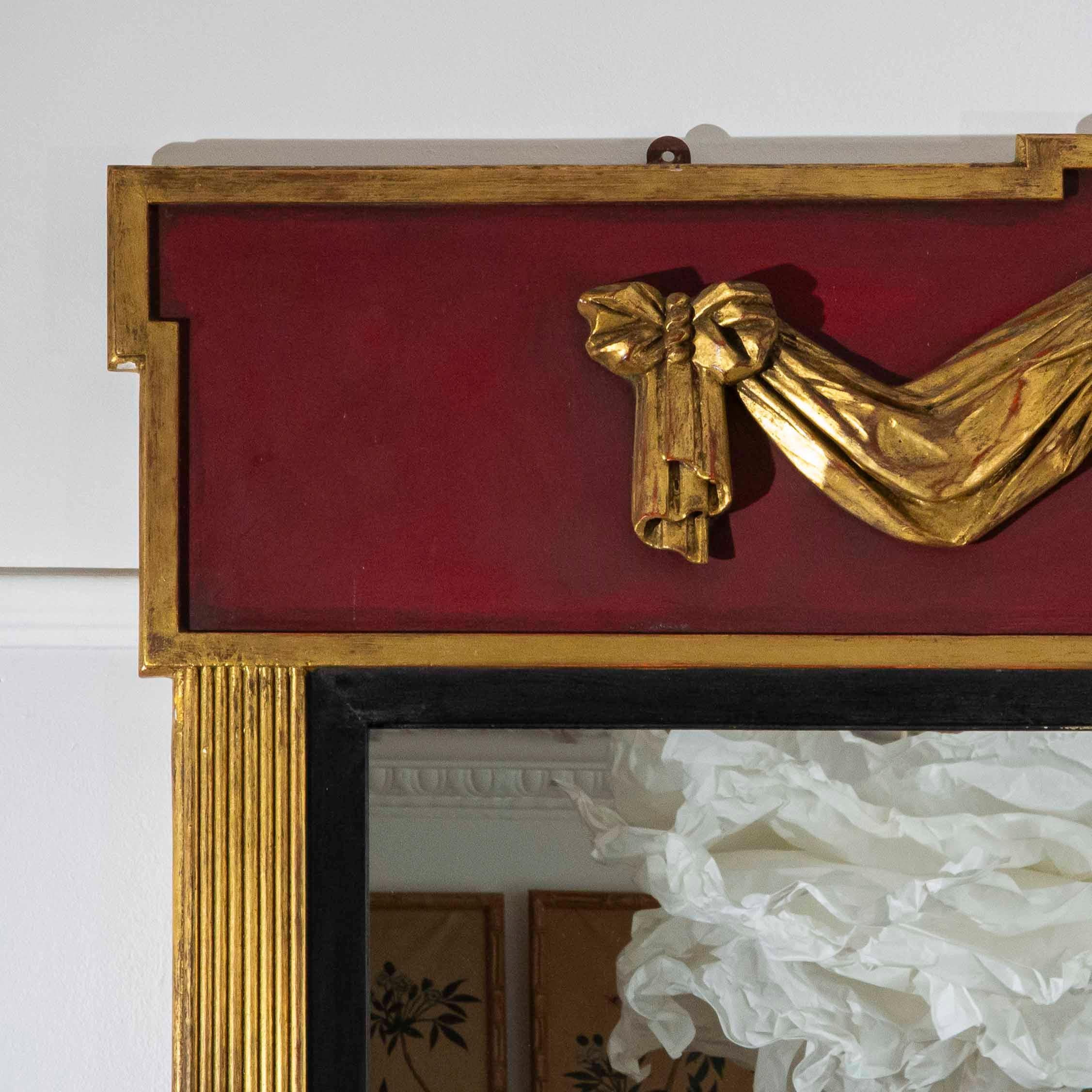 Fatto a mano Specchio monumentale Regency con maschera di leone a sovrastampo in vendita