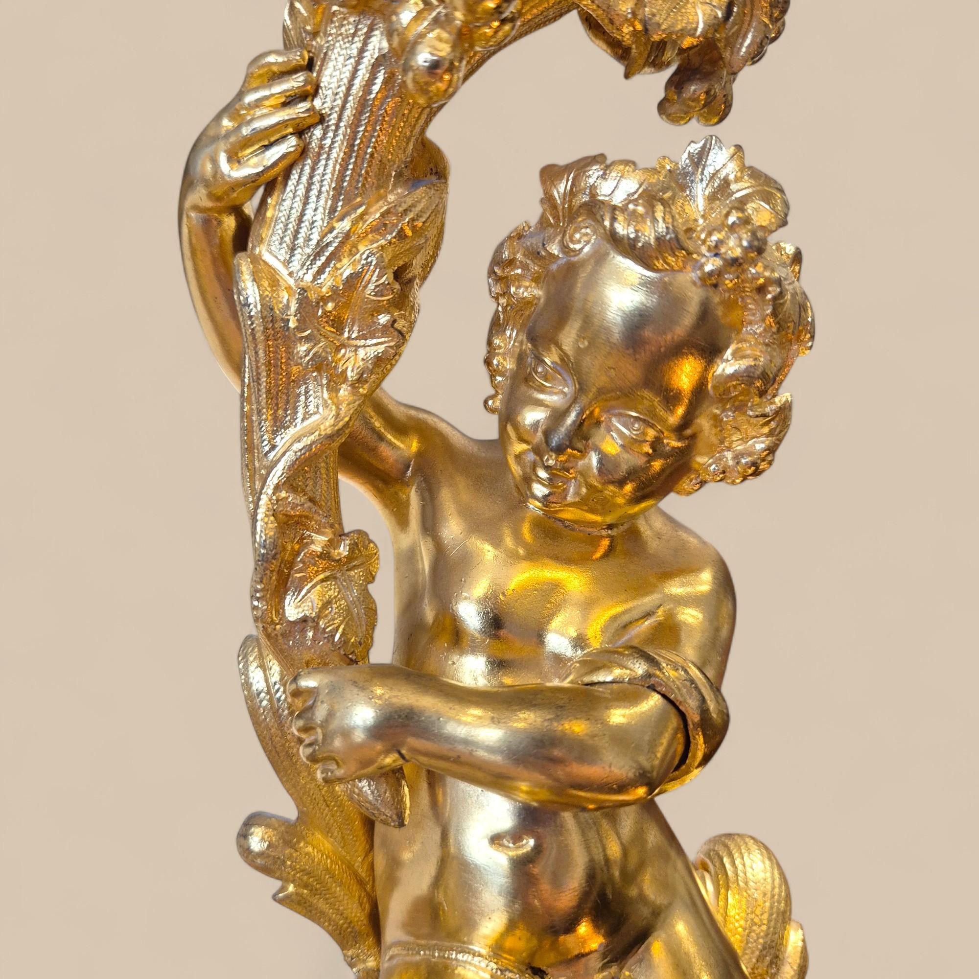 Bronzo Monumentale mobile da camino Rocaille in bronzo dorato - Francia, XIX secolo in vendita