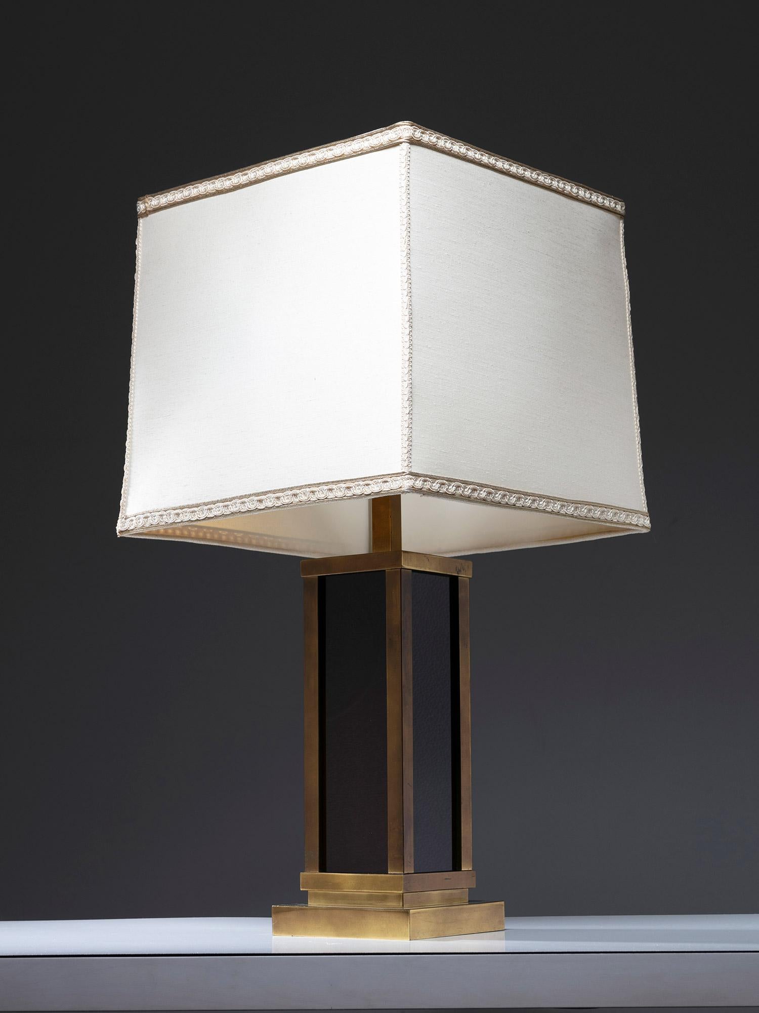 Monumental Romeo Rega Style Minimal Brass Table Lamp, Italy, 1970s In Good Condition For Sale In Milan, IT
