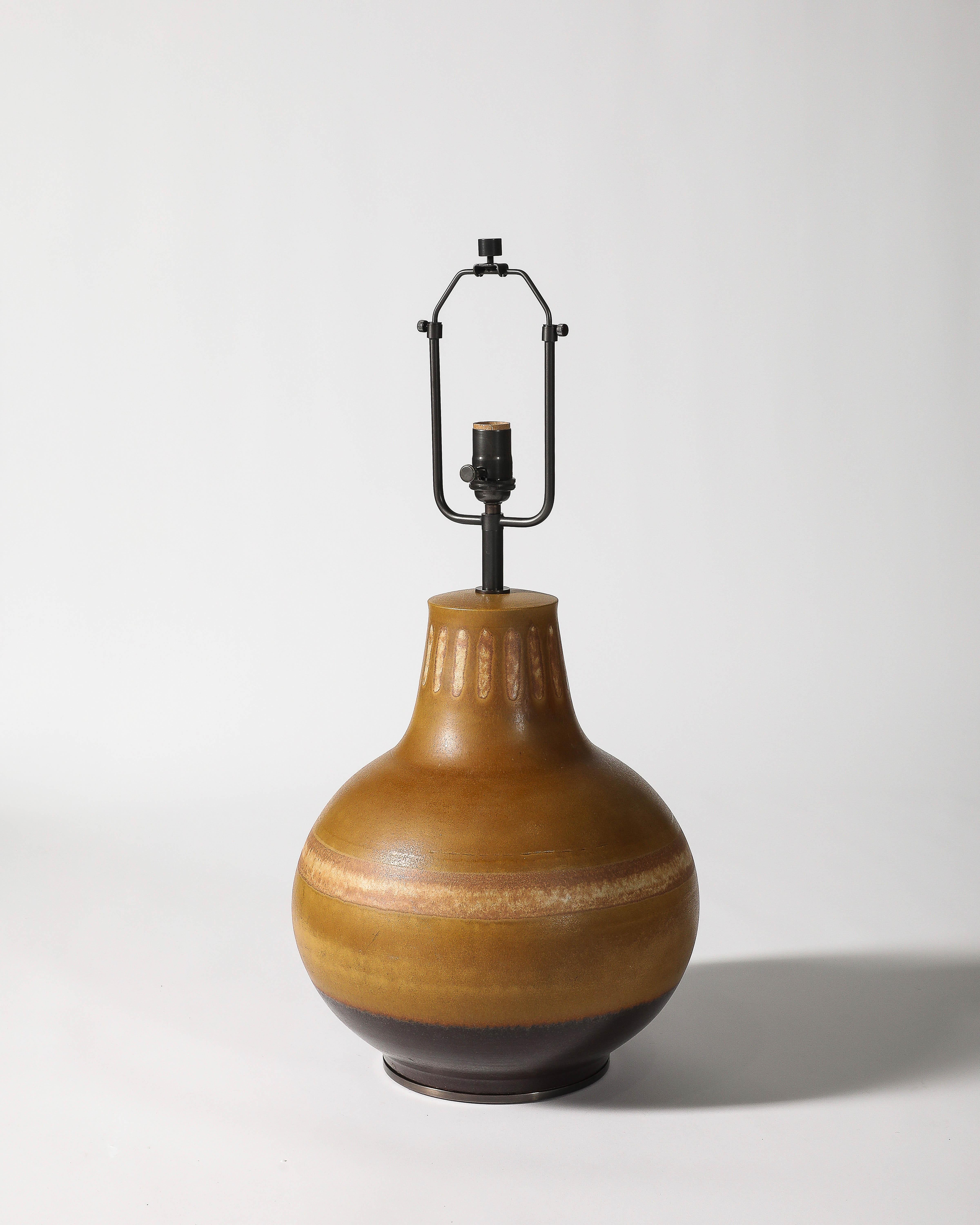 Monumental Lámpara de Mesa de Cerámica Esmaltada de Color Óxido, Francia, S. XX Francés en venta