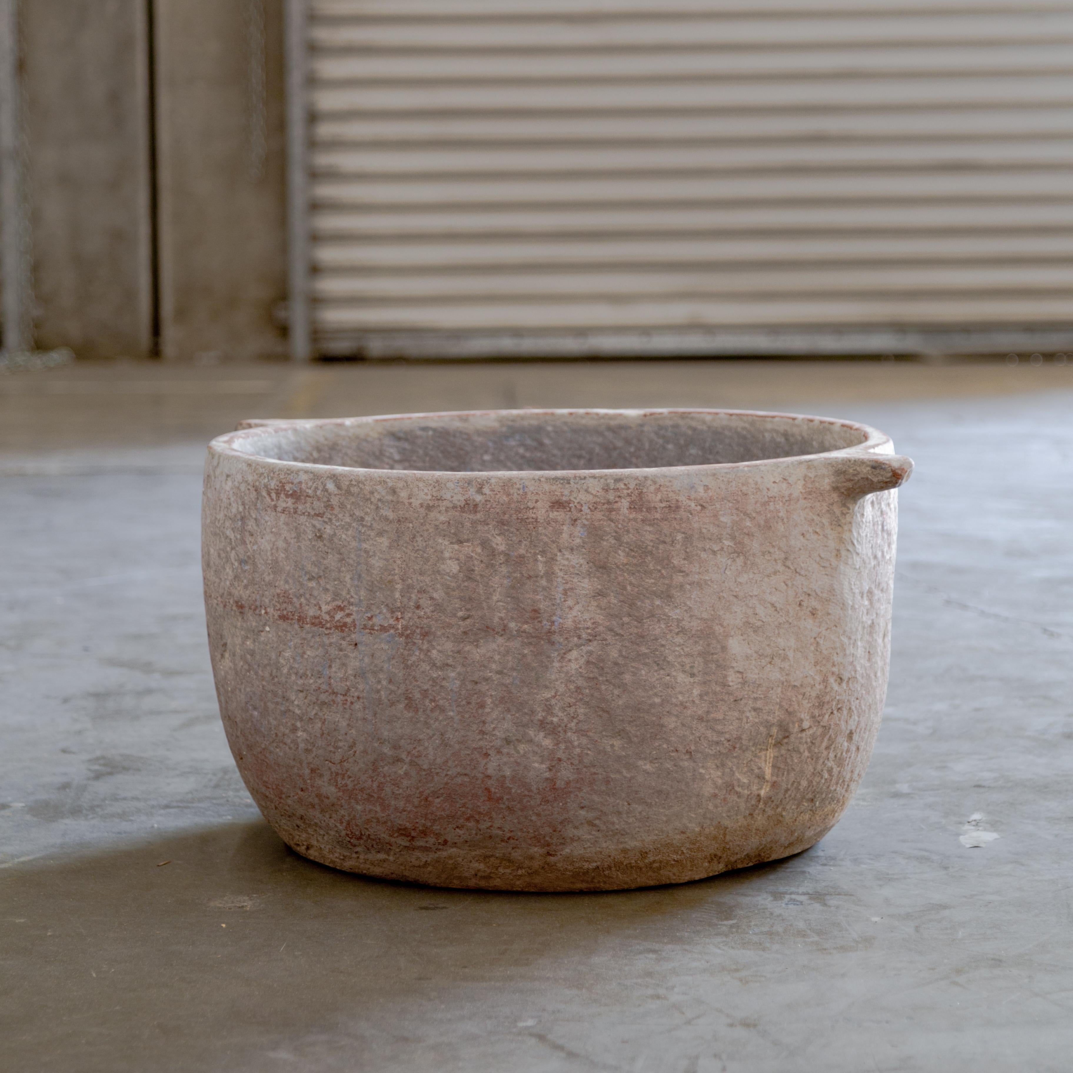 Vase monumental en grès en vente 2