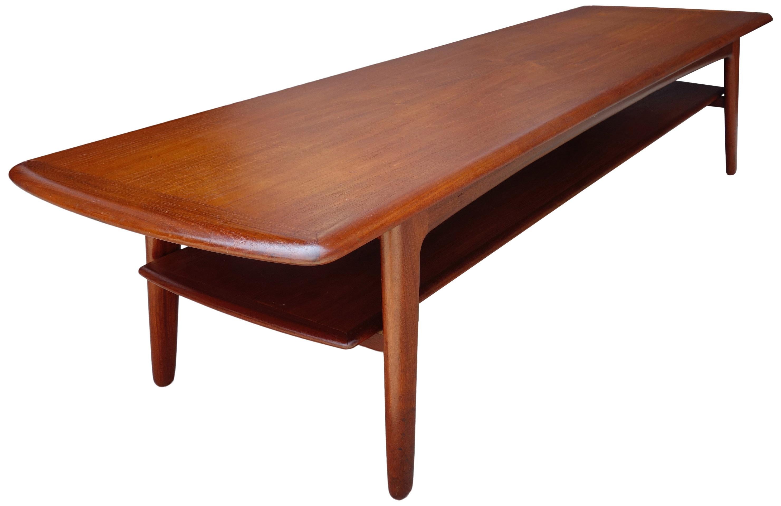 Monumental Scandinavian Coffee Table by Svend Aage Madsen In Good Condition For Sale In BROOKLYN, NY