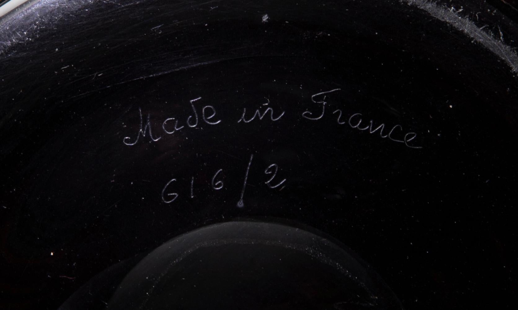Fatto a mano Monumentale vaso a due manici in vetro screziato Schneider Circa 1920 in vendita