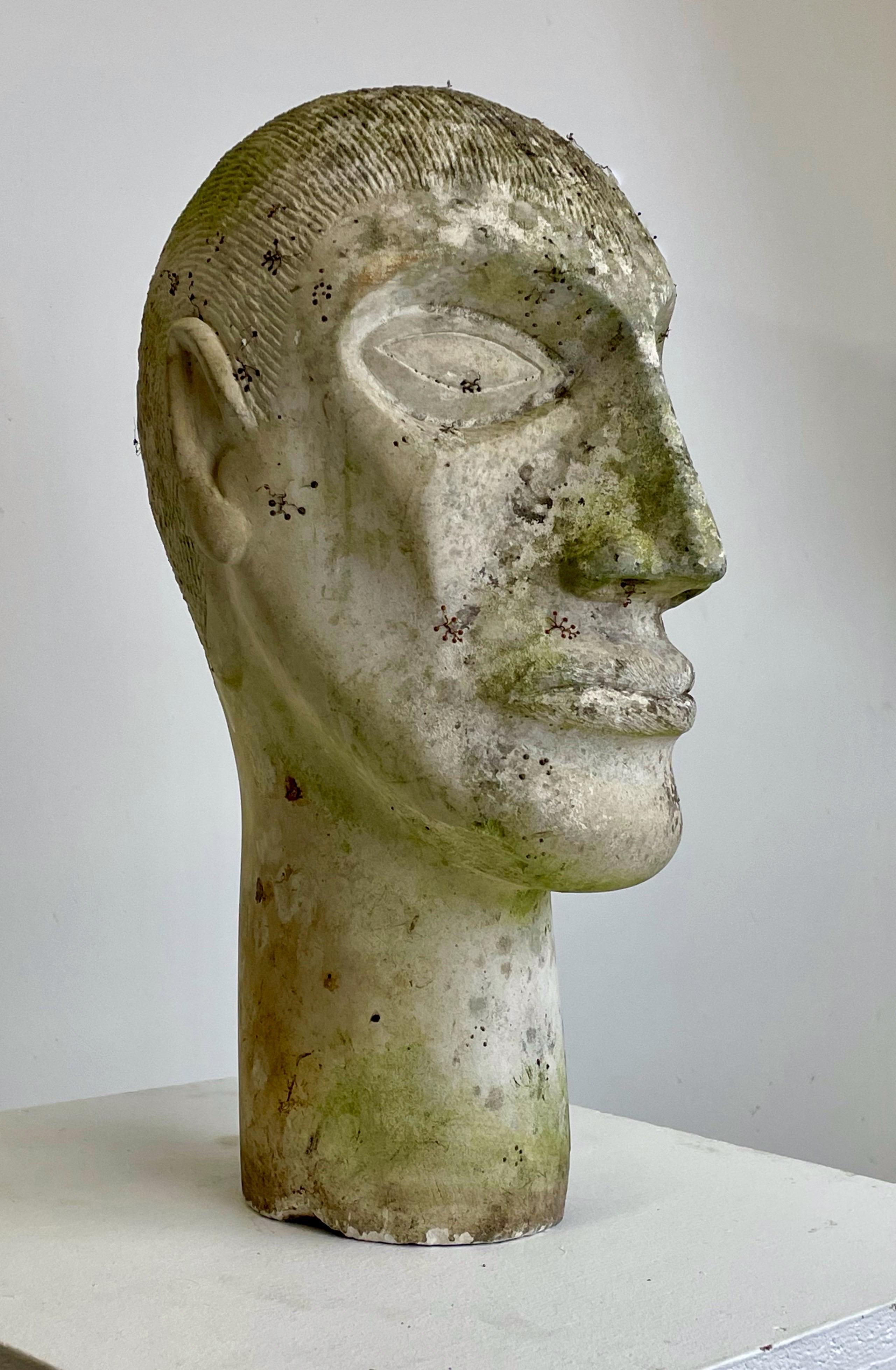 Francese Testa monumentale in pietra scolpita, Francia, anni '60 in vendita