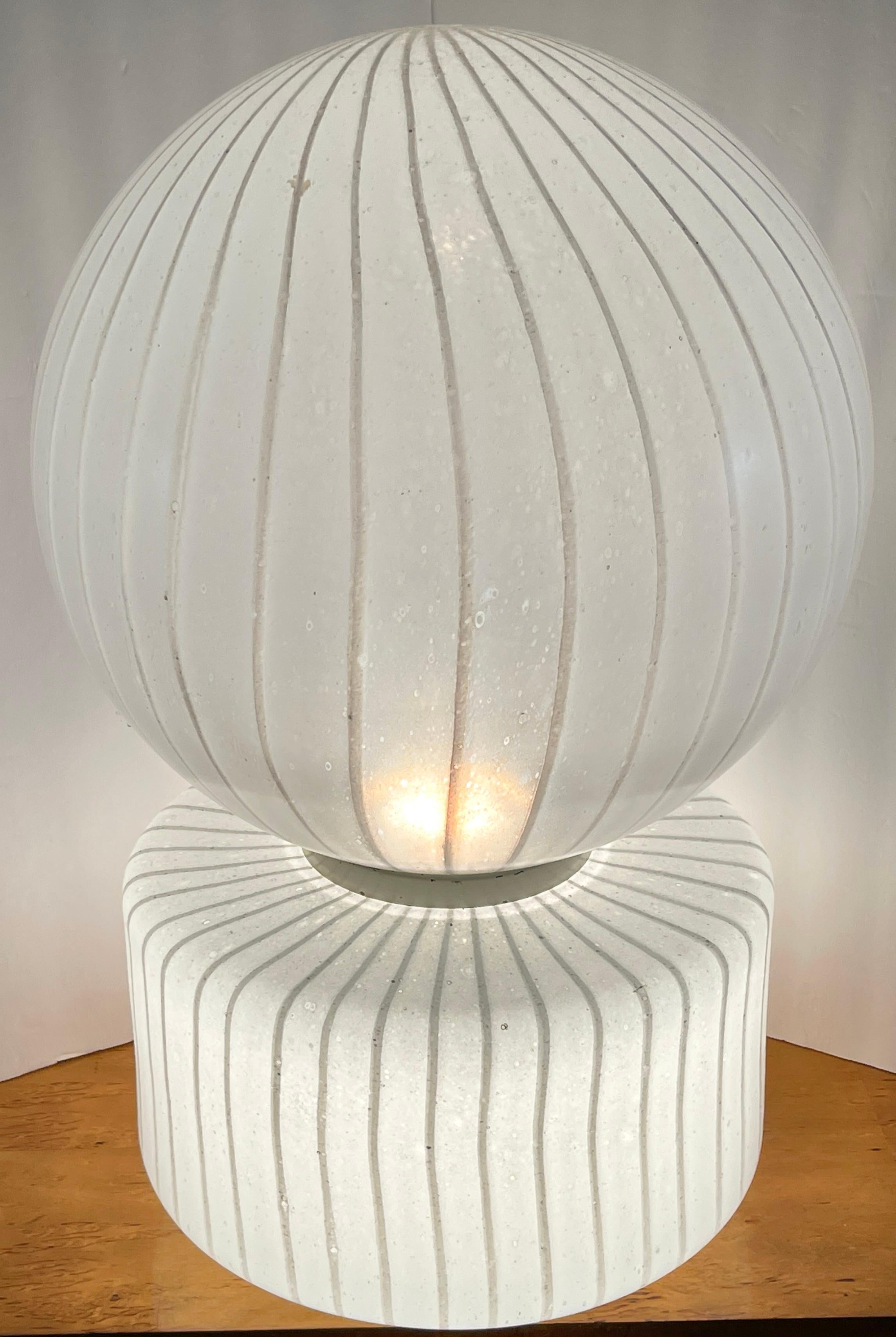 Monumental Sculptural 2-Piece White Striped Murano, Vistosi Glass Table Lamp In Good Condition In West Palm Beach, FL