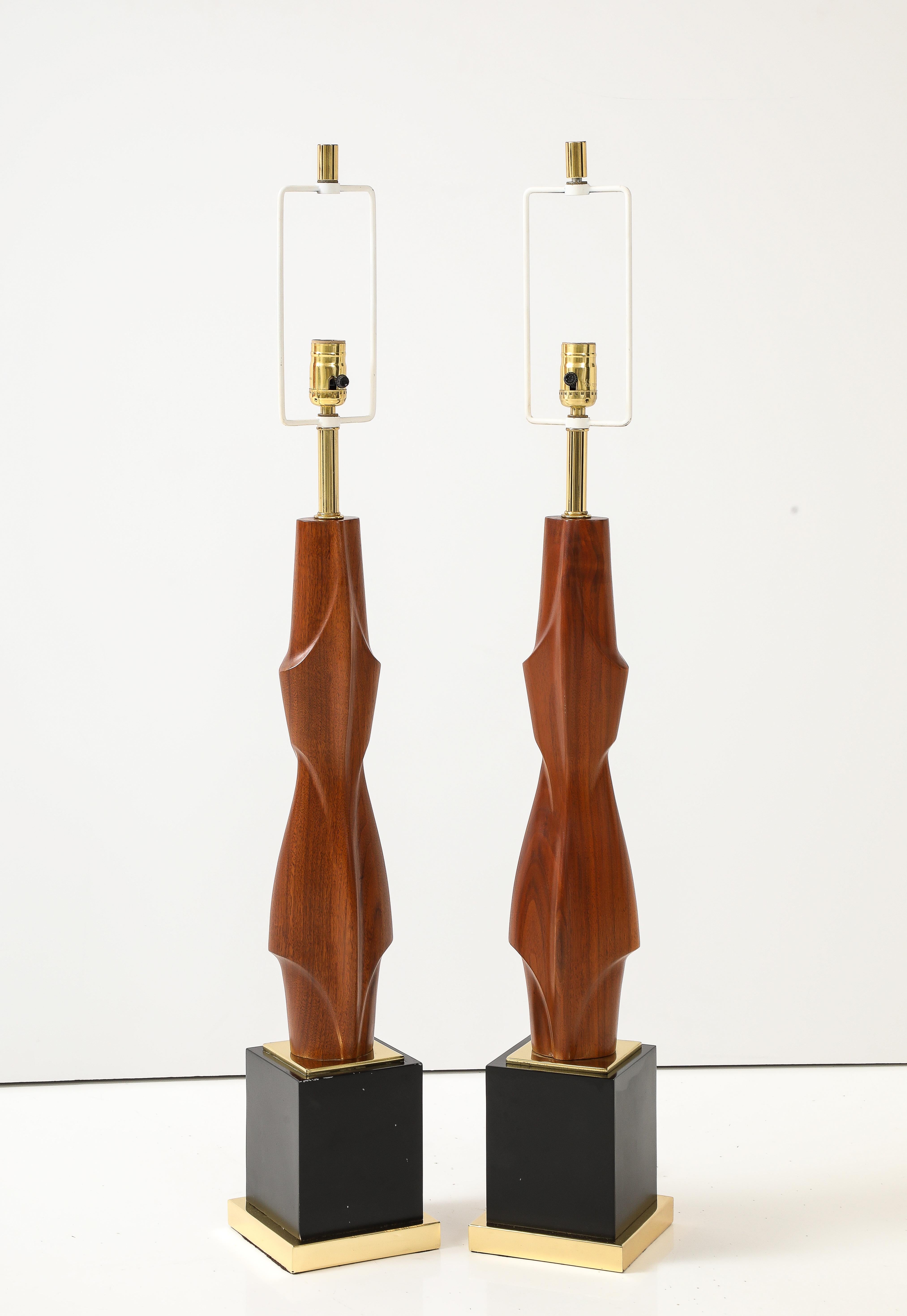 20ième siècle Lampes de table sculpturales monumentales par Laurel en vente
