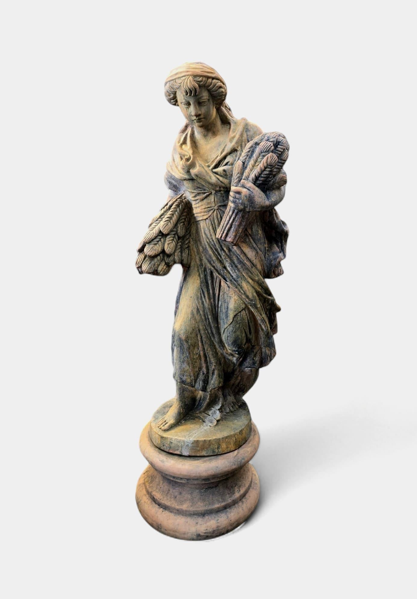 Sculptures monumentales The 4 Seasons en terre cuite d' Impruneta avec base 180 en vente 12
