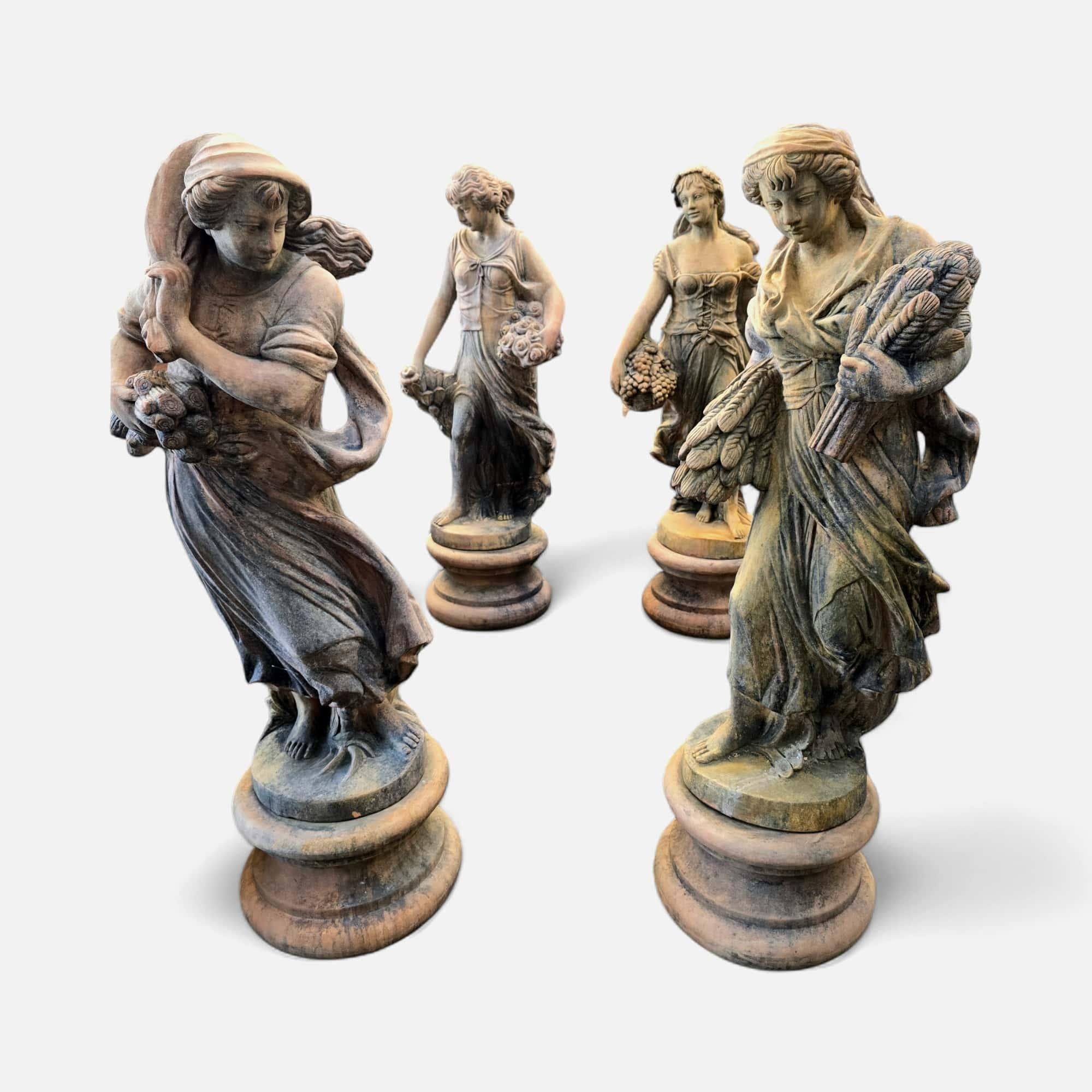 Sculptures monumentales The 4 Seasons en terre cuite d' Impruneta avec base 180 en vente 13