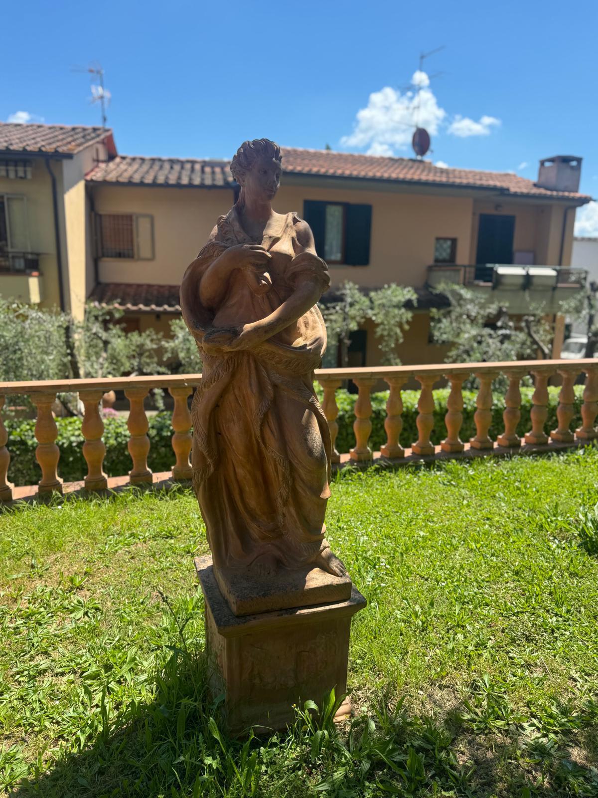 Monumental Sculptures 