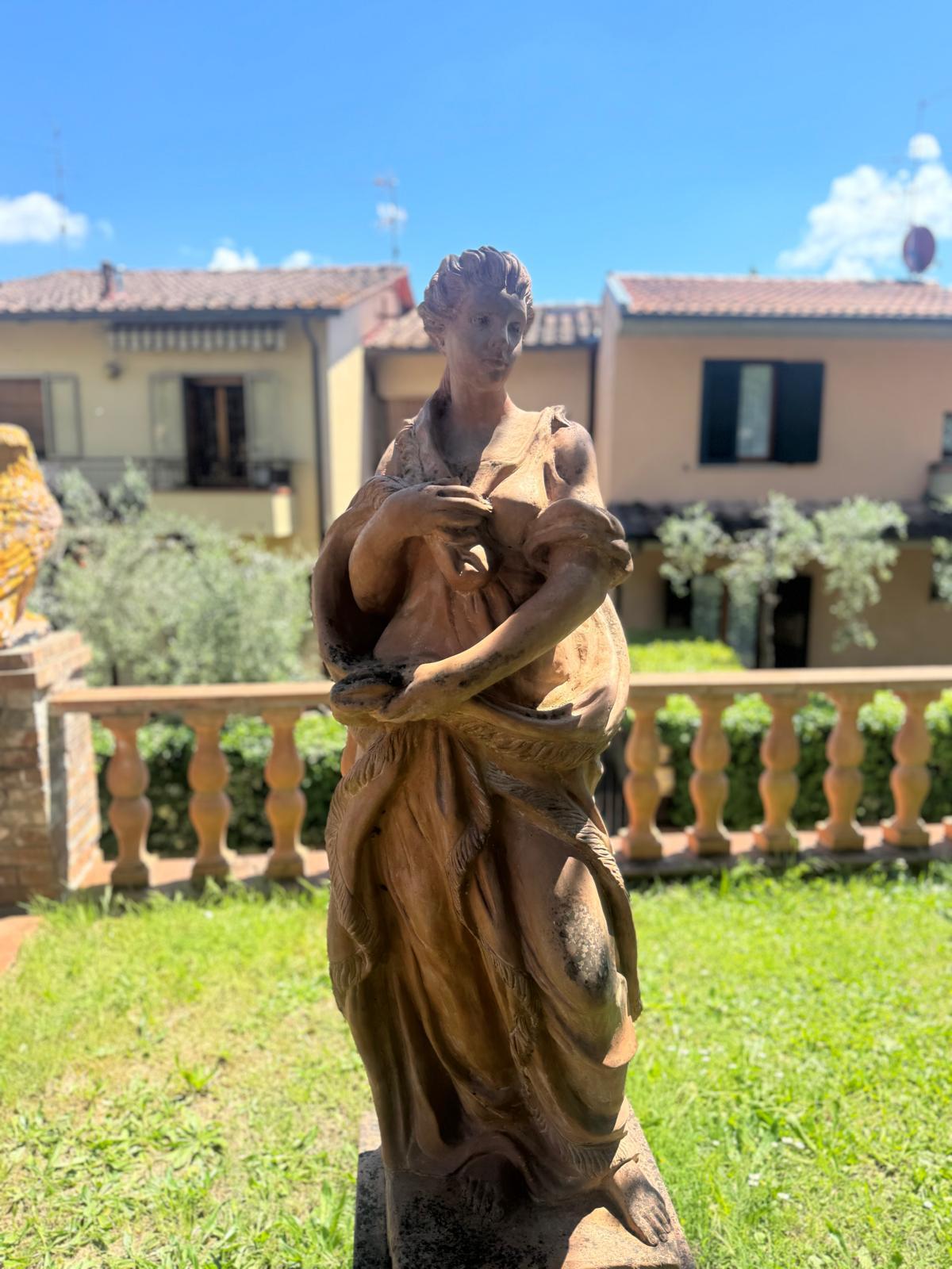 Monumental Sculptures 