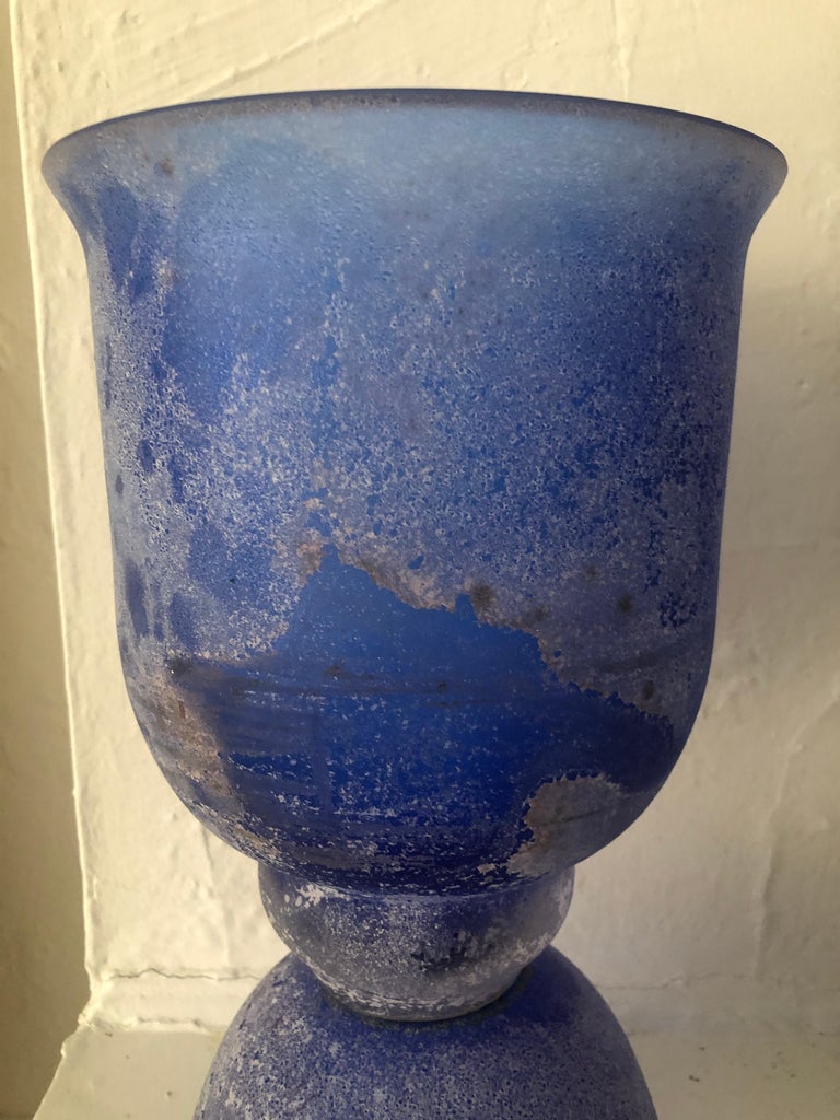 Monumental Seguso Cobalto Corroso Scavo Glass Vase, c. 1980's In Good Condition For Sale In New York, NY