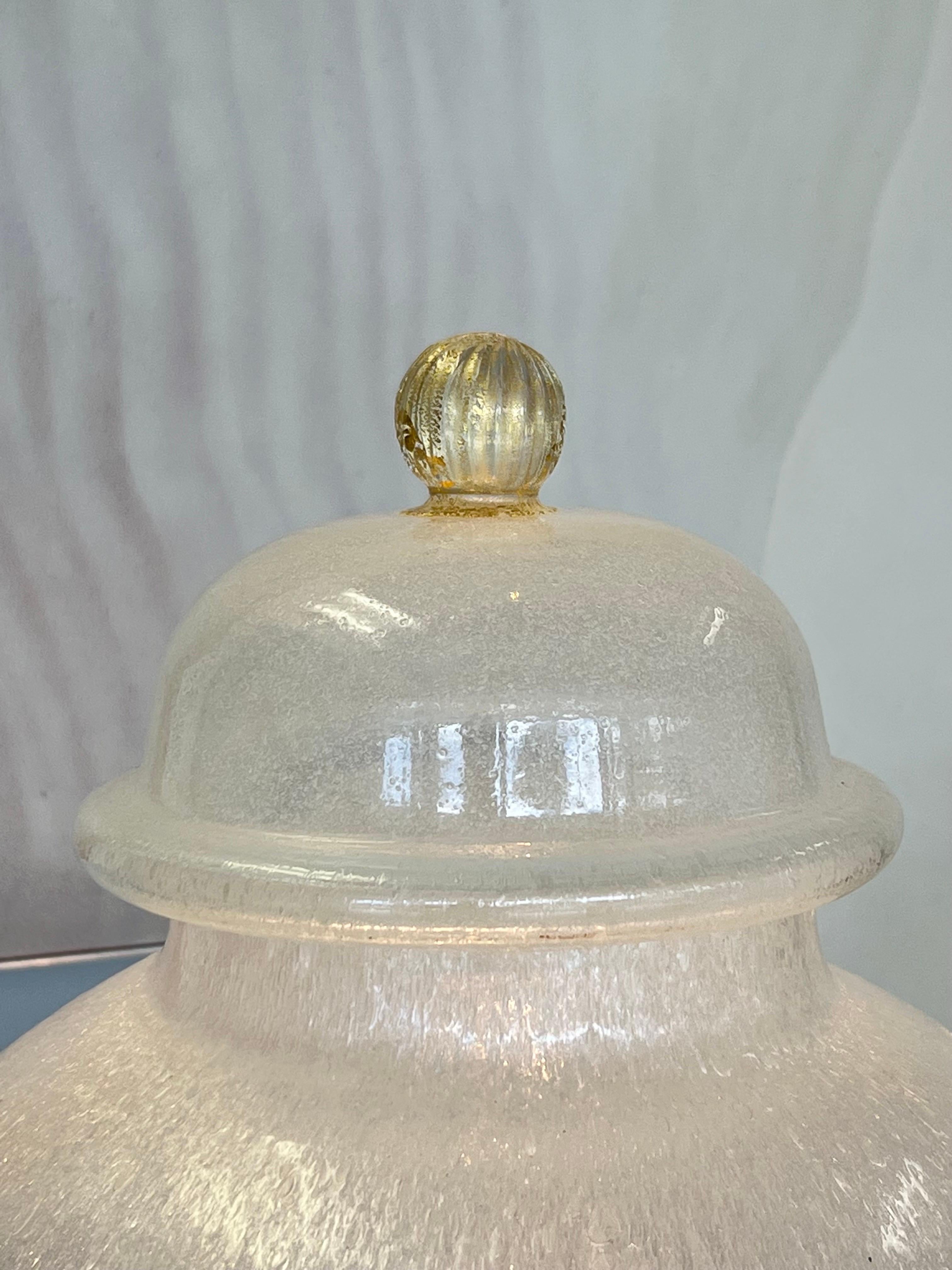 Monumentale Seguso-Urnenlampen aus Muranoglas mit Pulegoso-Beleuchtung im Angebot 8