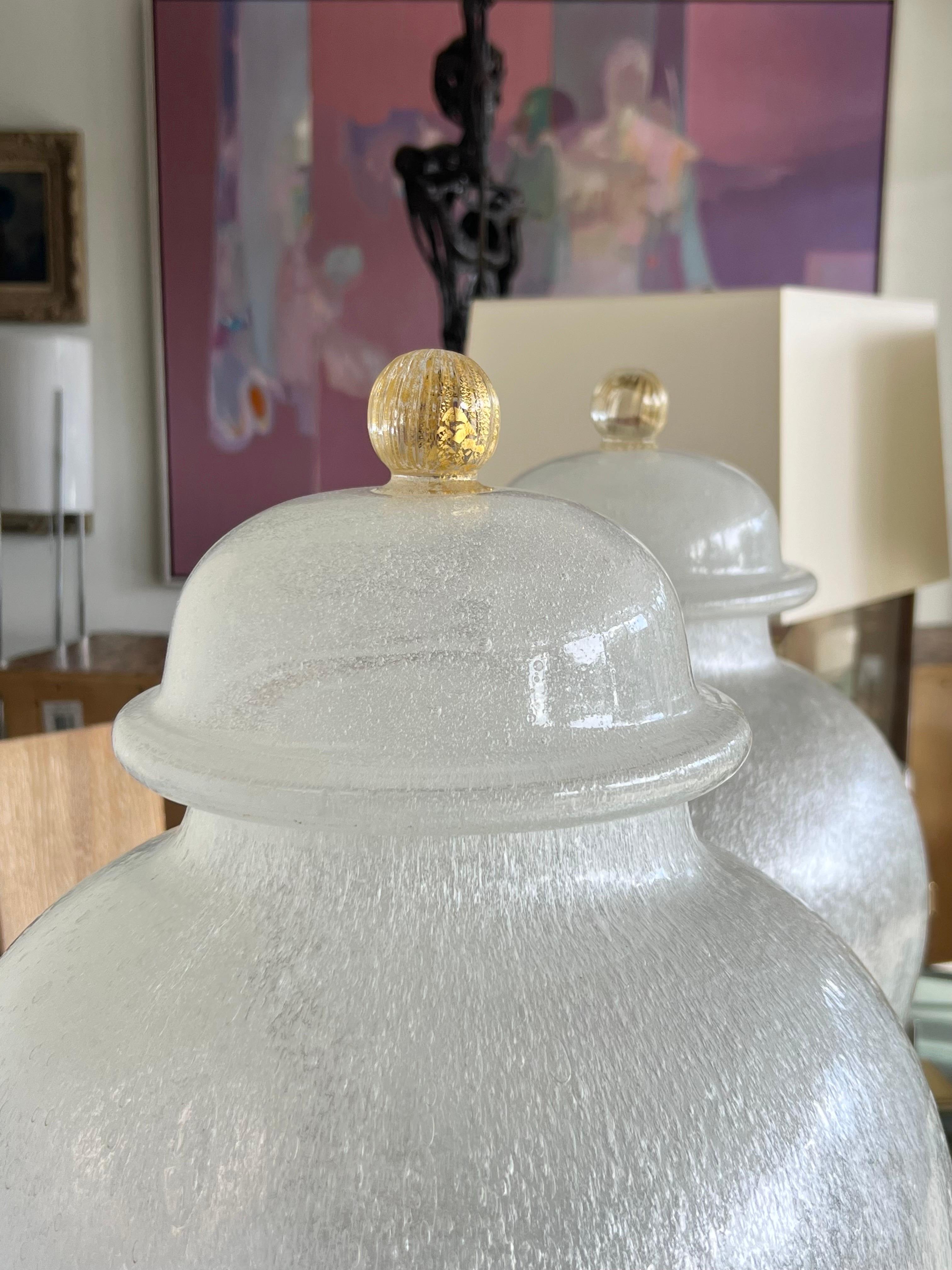 Monumental Seguso Murano Glass Pulegoso Lighted Urns Lamps In Good Condition For Sale In Miami, FL