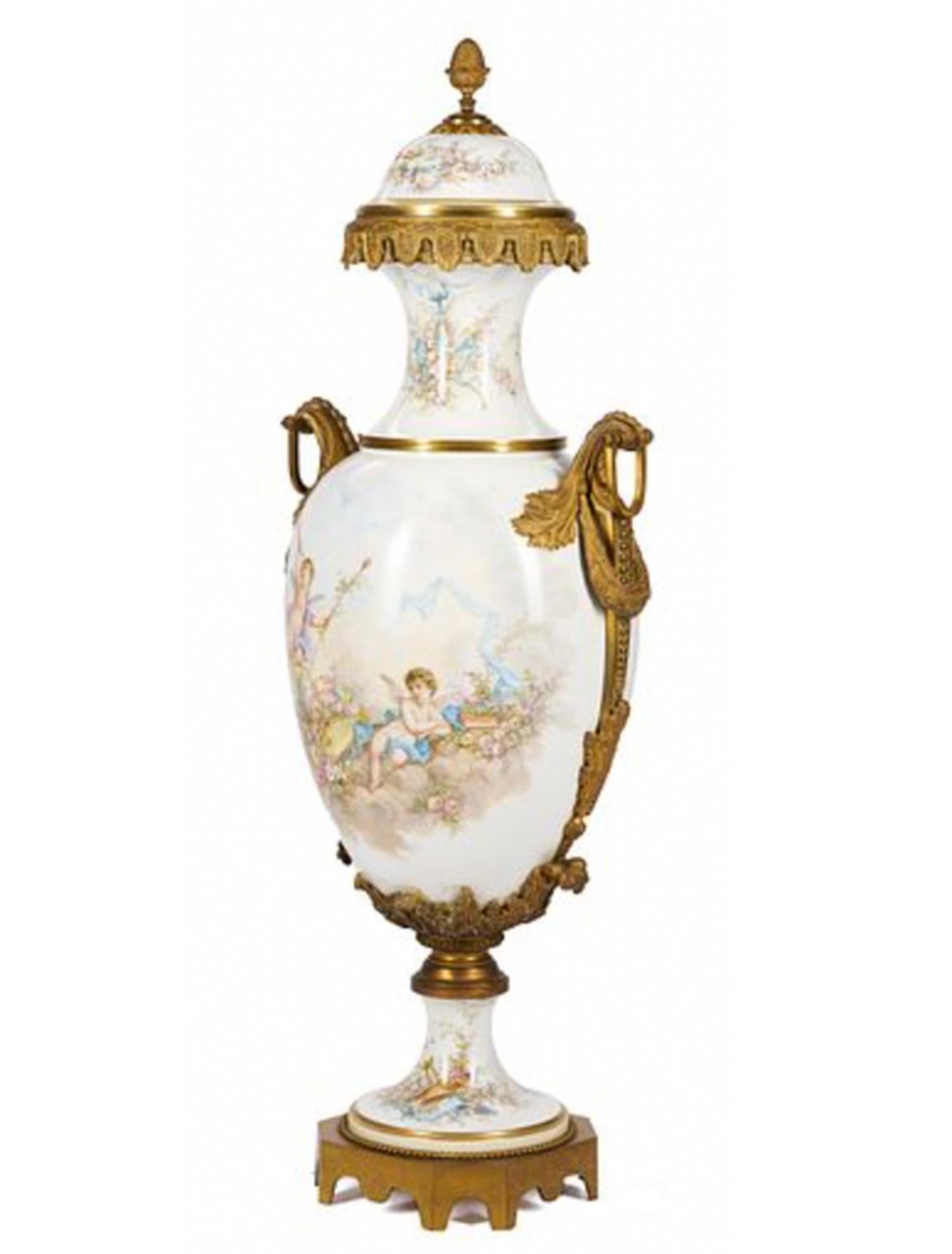 Urna Monumental Estilo Sevres Rococó en venta