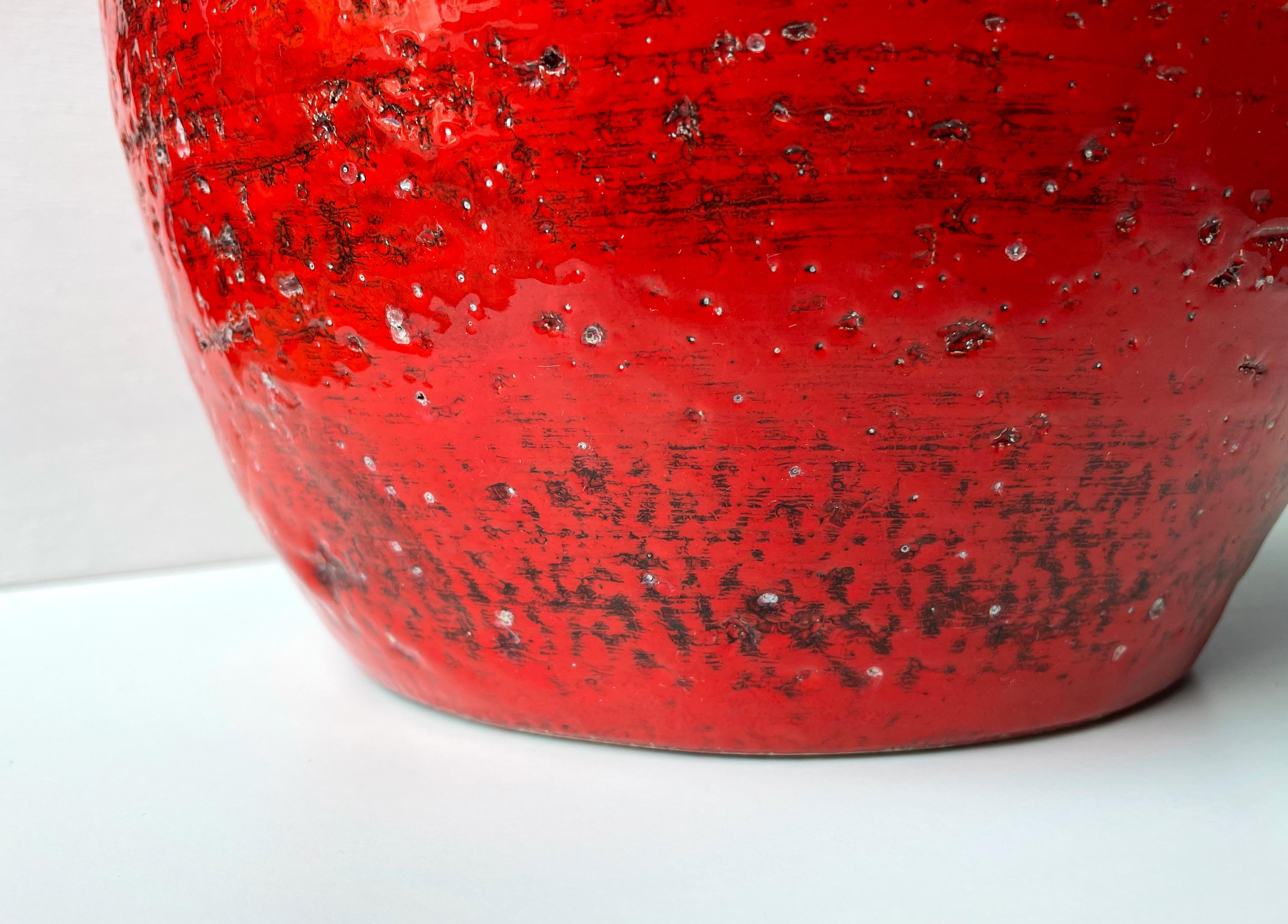 Large Shiny Red Floor Vase Modernist Chamotte Clay, 1960s For Sale 1