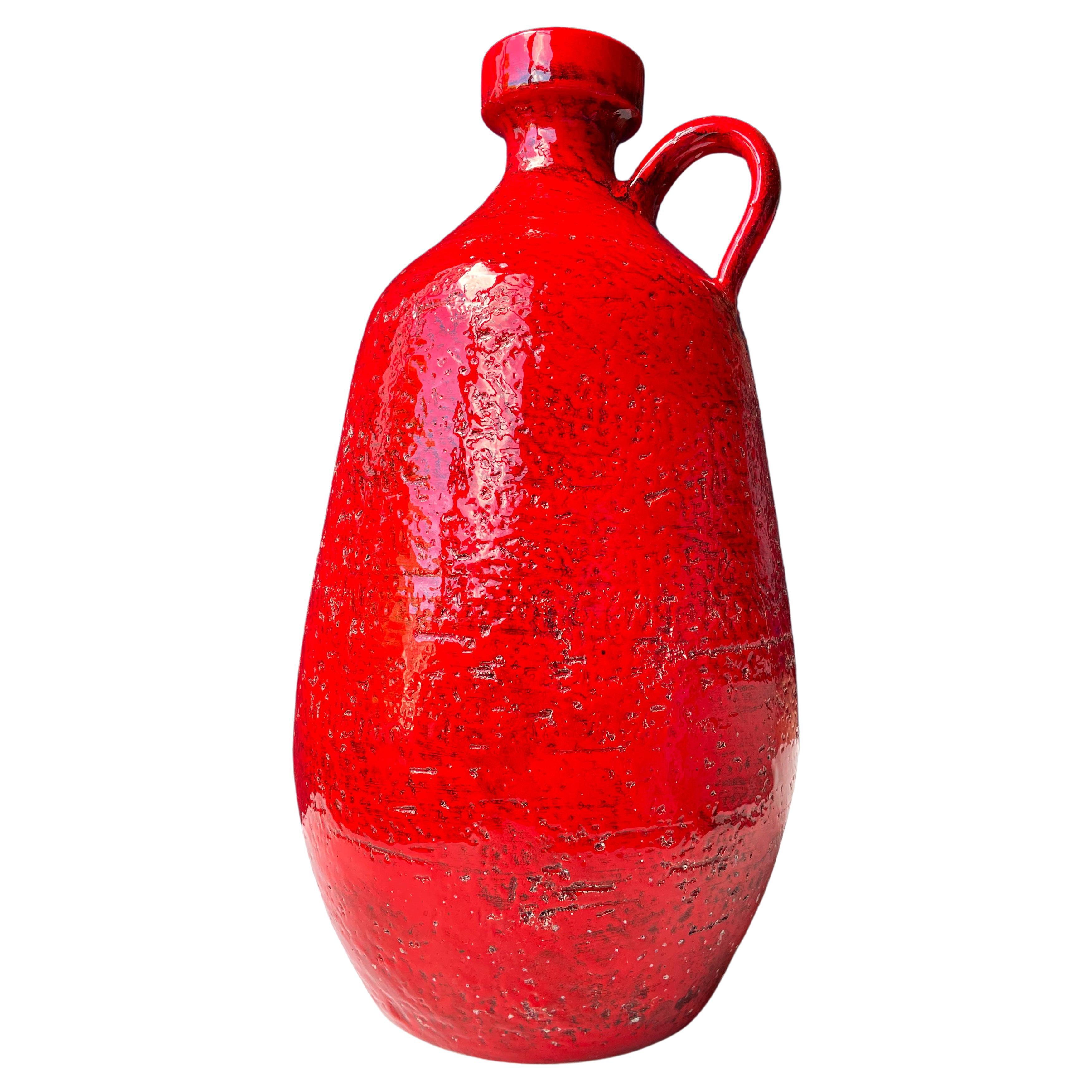 Grand vase de sol rouge brillant en argile de chamotte moderniste, années 1960