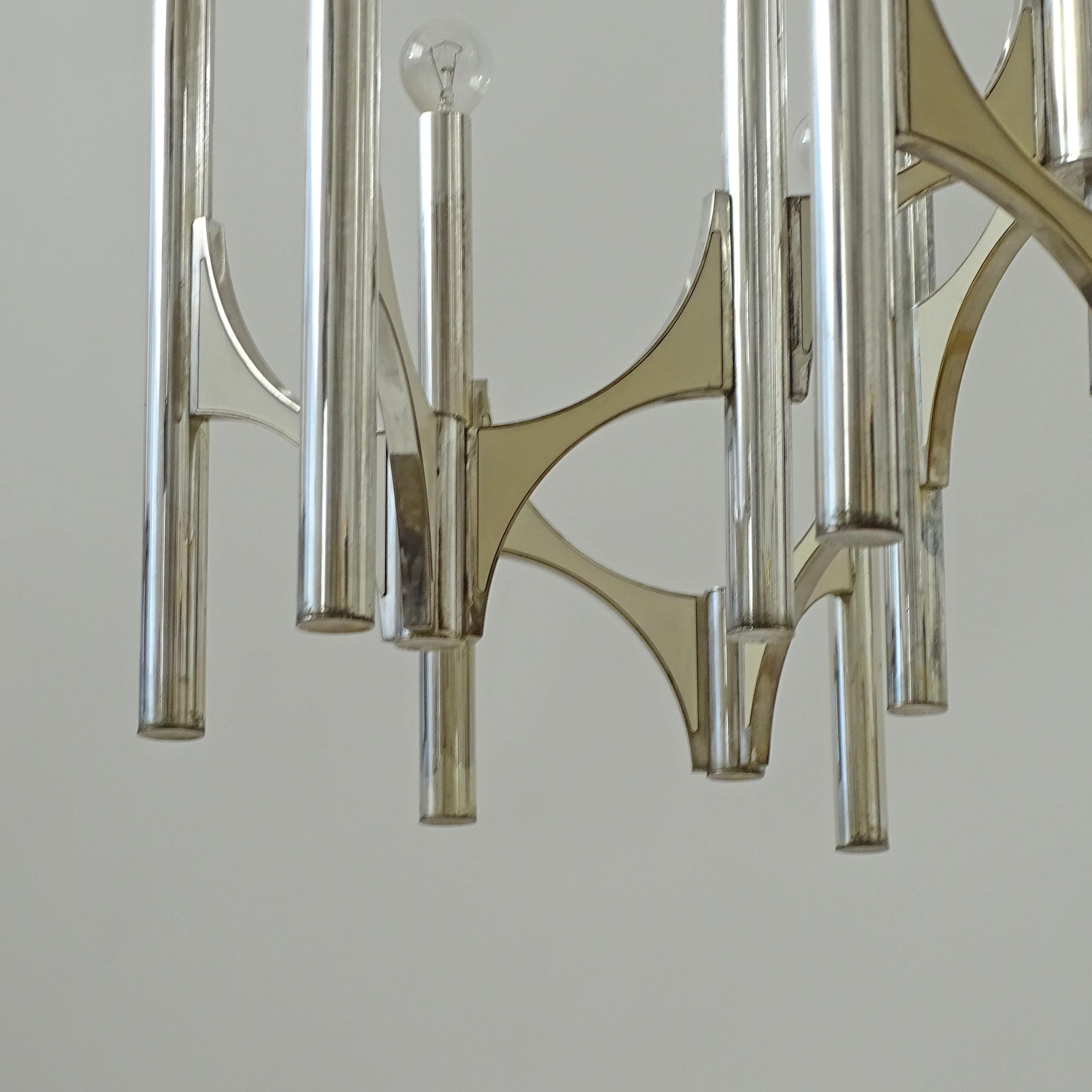 Monumental Silver Plated Brass Chandelier by Gaetano Sciolari, Italy 1960s In Good Condition For Sale In Milan, IT