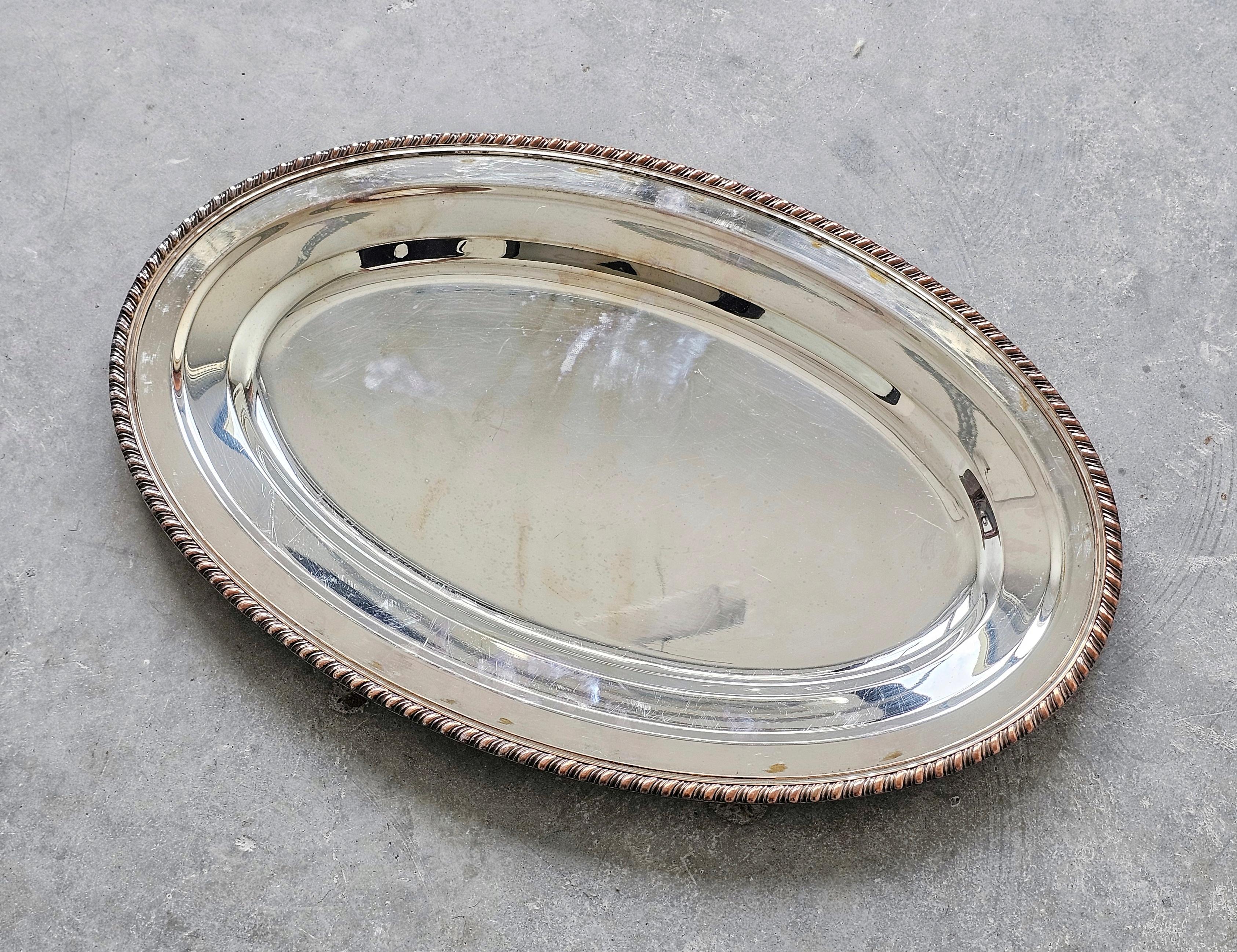 Monumental plateau de service couvert d'argent représentant un cerf au repos par Teghini Firenze en vente 2