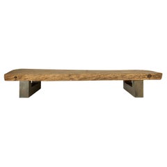 Monumental Single Plank Weathered Wood Couchtisch auf Aluminium Basis