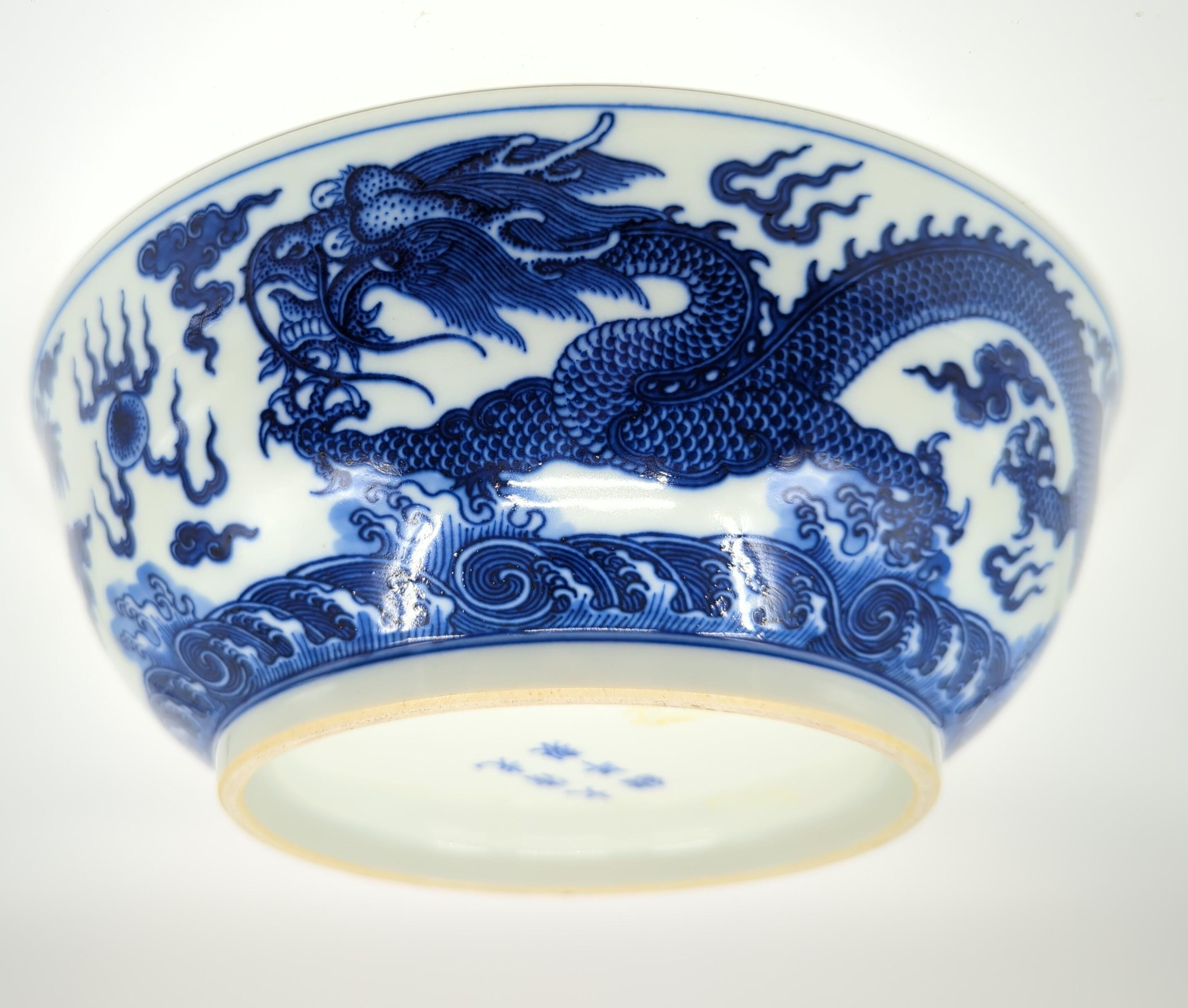 Monumental Antique Chinese Underglaze Blue&White Porcelain Dragon Bowl Qing 20c  6