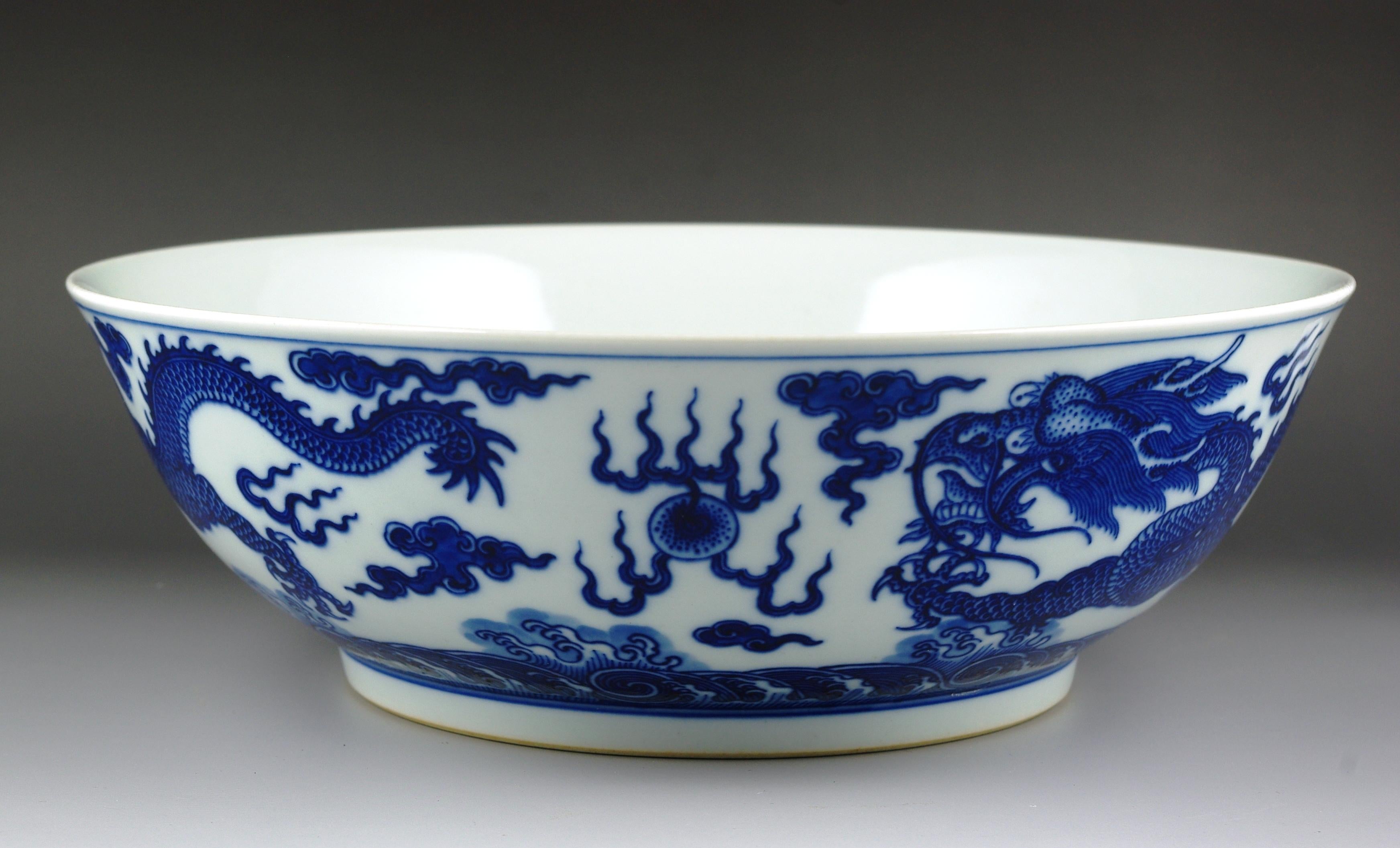Monumental Antique Chinese Underglaze Blue&White Porcelain Dragon Bowl Qing 20c In Good Condition In Richmond, CA