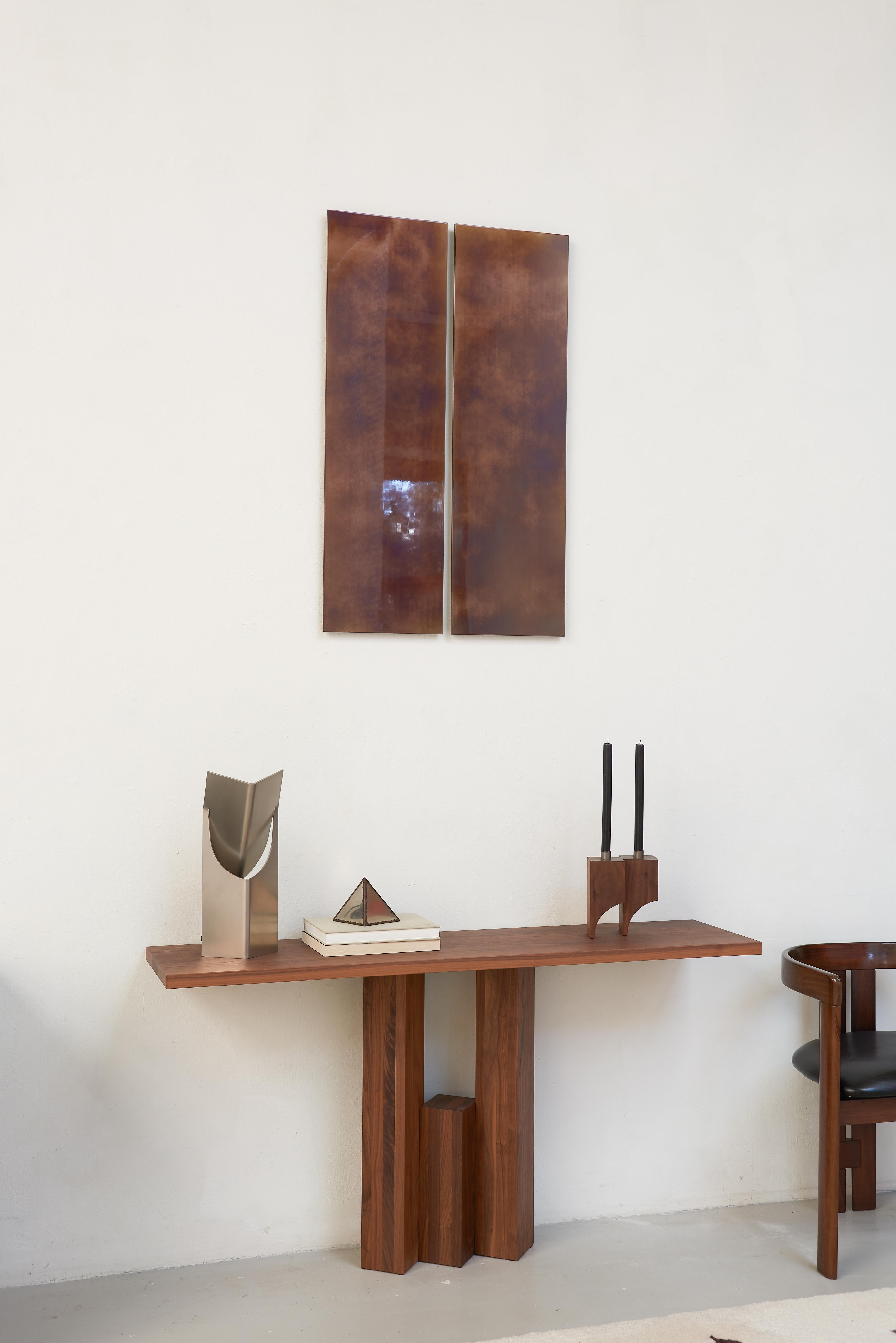 A rhythmic interplay of volumes and voids. The Fenestra ​collection is inspired by Brick Expressionism, the architectural movement visible in Amsterdam’s ‘South Plan’ area - the city development plan designed by H.P. Berlage in 1915. 

Designed by