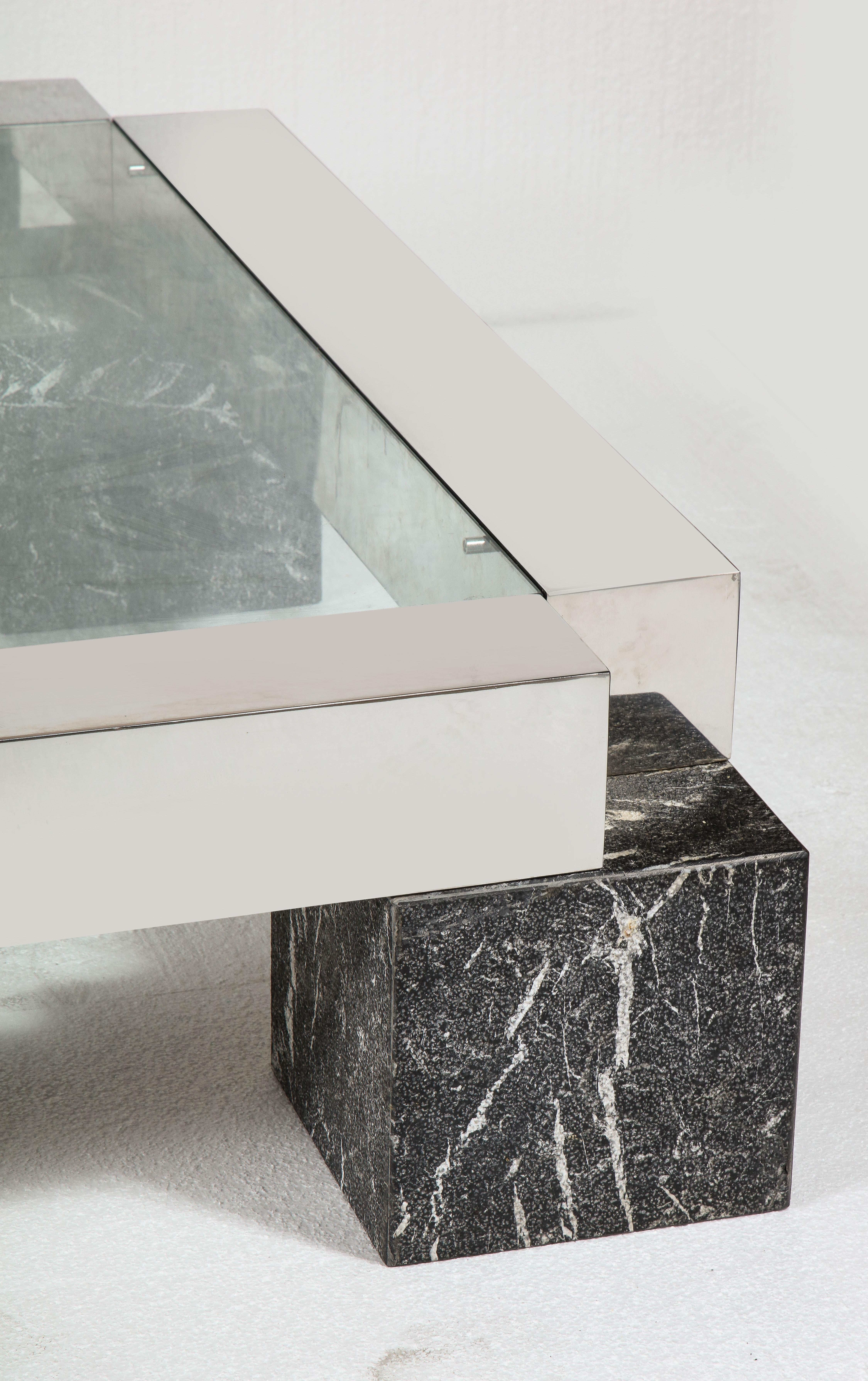 Moderne Monumentale table basse carrée noire en acier et marbre, France, années 1980 en vente