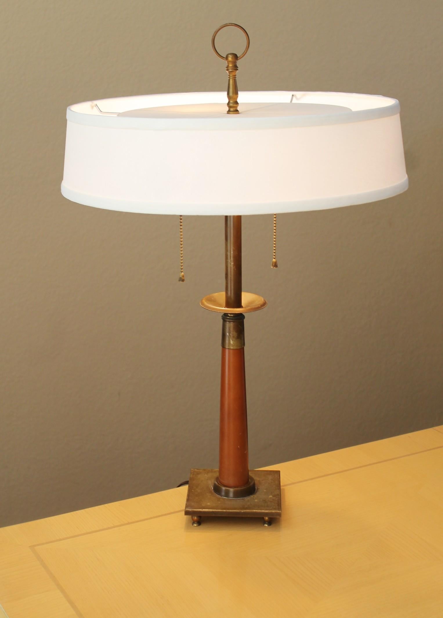 Monumentale lampe de bureau Stiffel Parzinger Regency du milieu du siècle dernier en laiton et bronze mcm 50s en vente 2