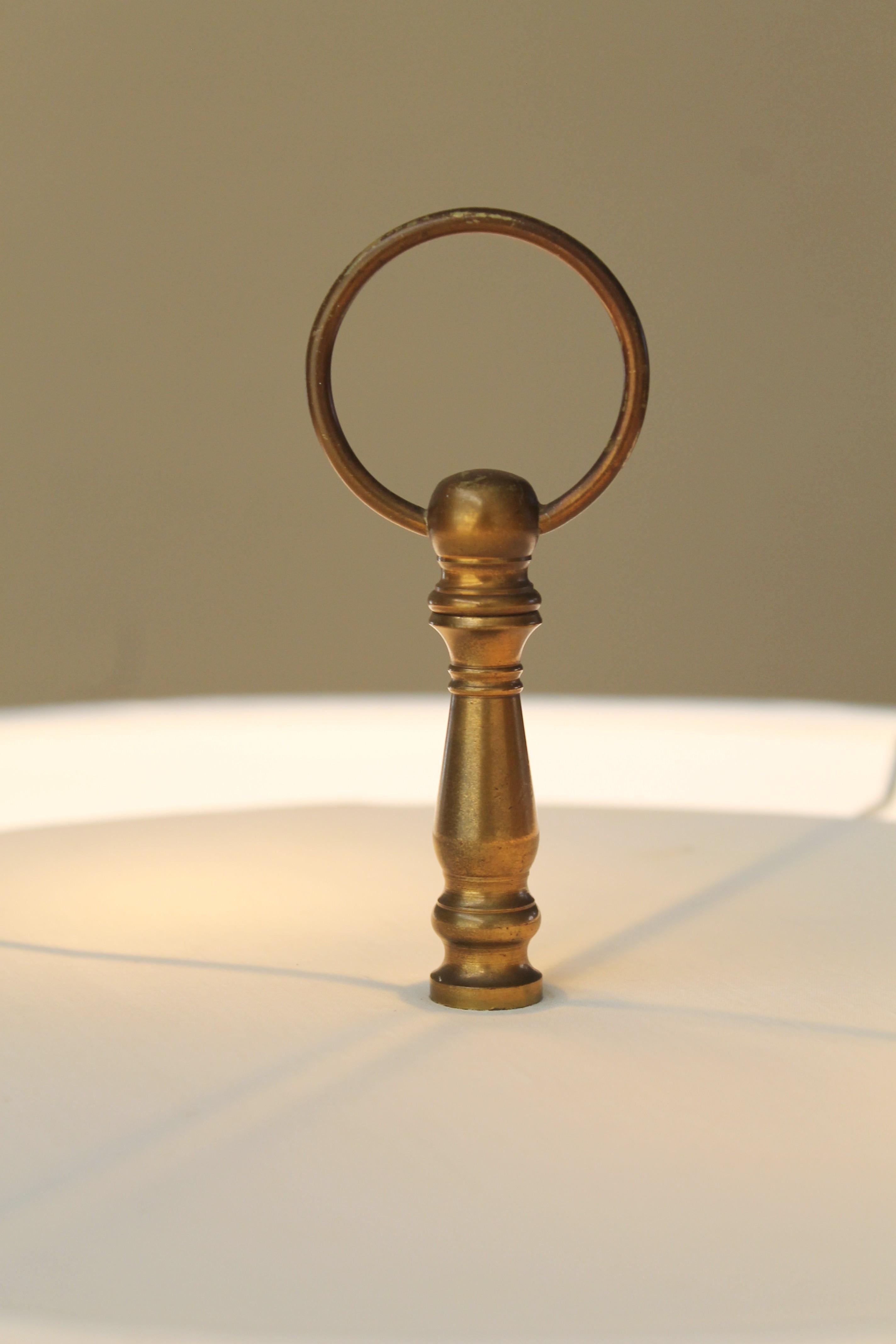 20ième siècle Monumentale lampe de bureau Stiffel Parzinger Regency du milieu du siècle dernier en laiton et bronze mcm 50s en vente