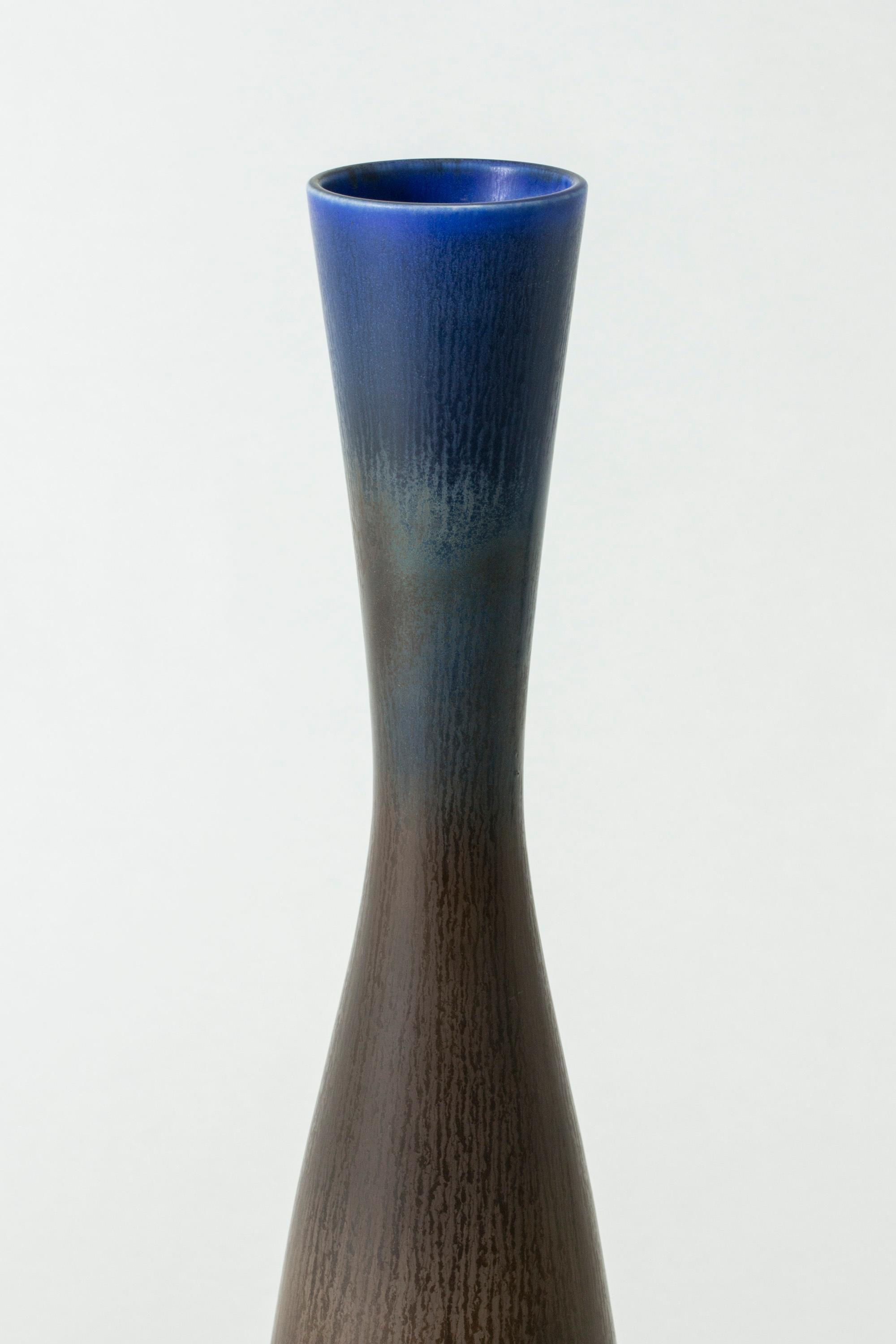 Scandinavian Modern Monumental Stoneware Vase by Berndt Friberg for Gustavsberg, Sweden, 1950s